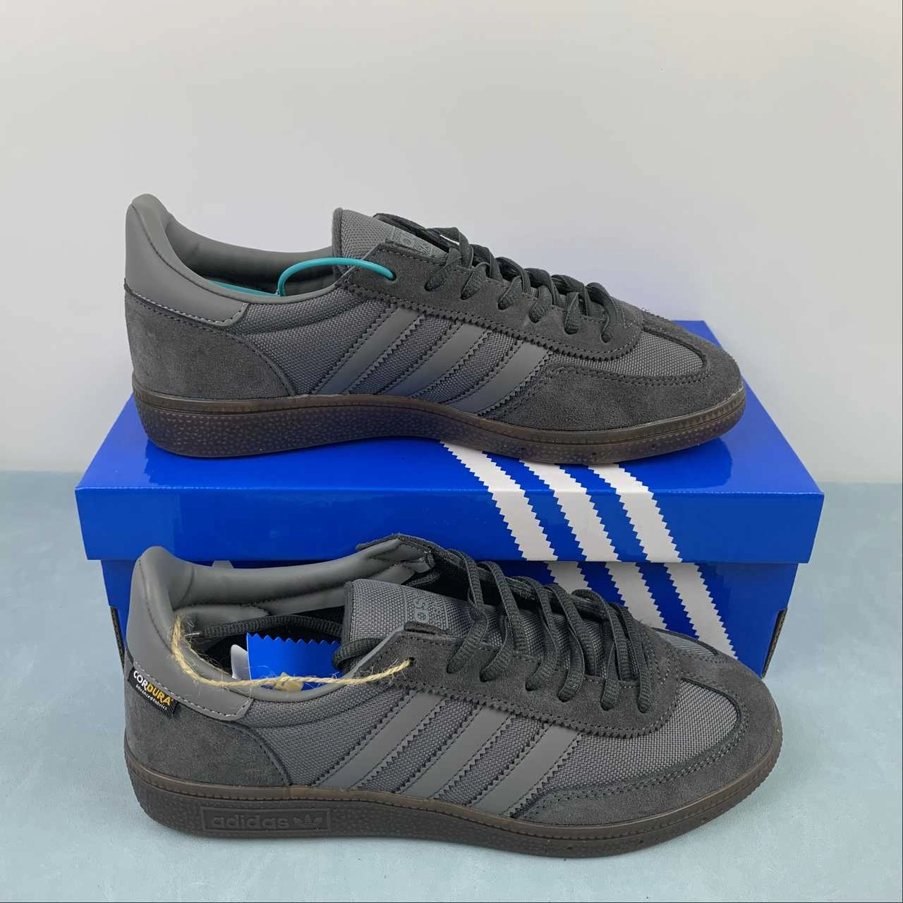 Traction adjustable shoe fit Adidas Handball Spezial Cordura Grey Six Gum GY7403
