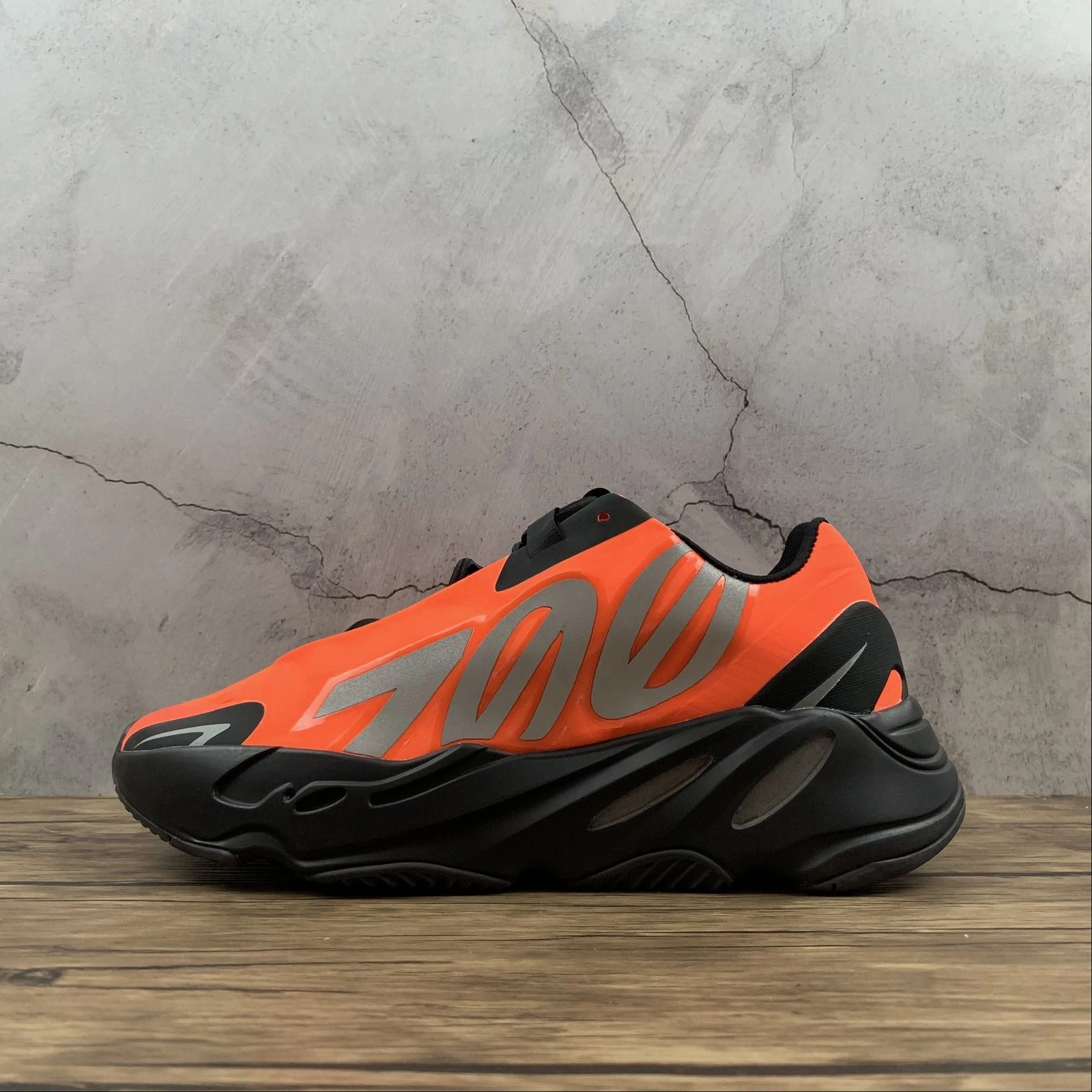 Adidas Yeezy Boost 700 MNVN Orange FV3258 MidTop
