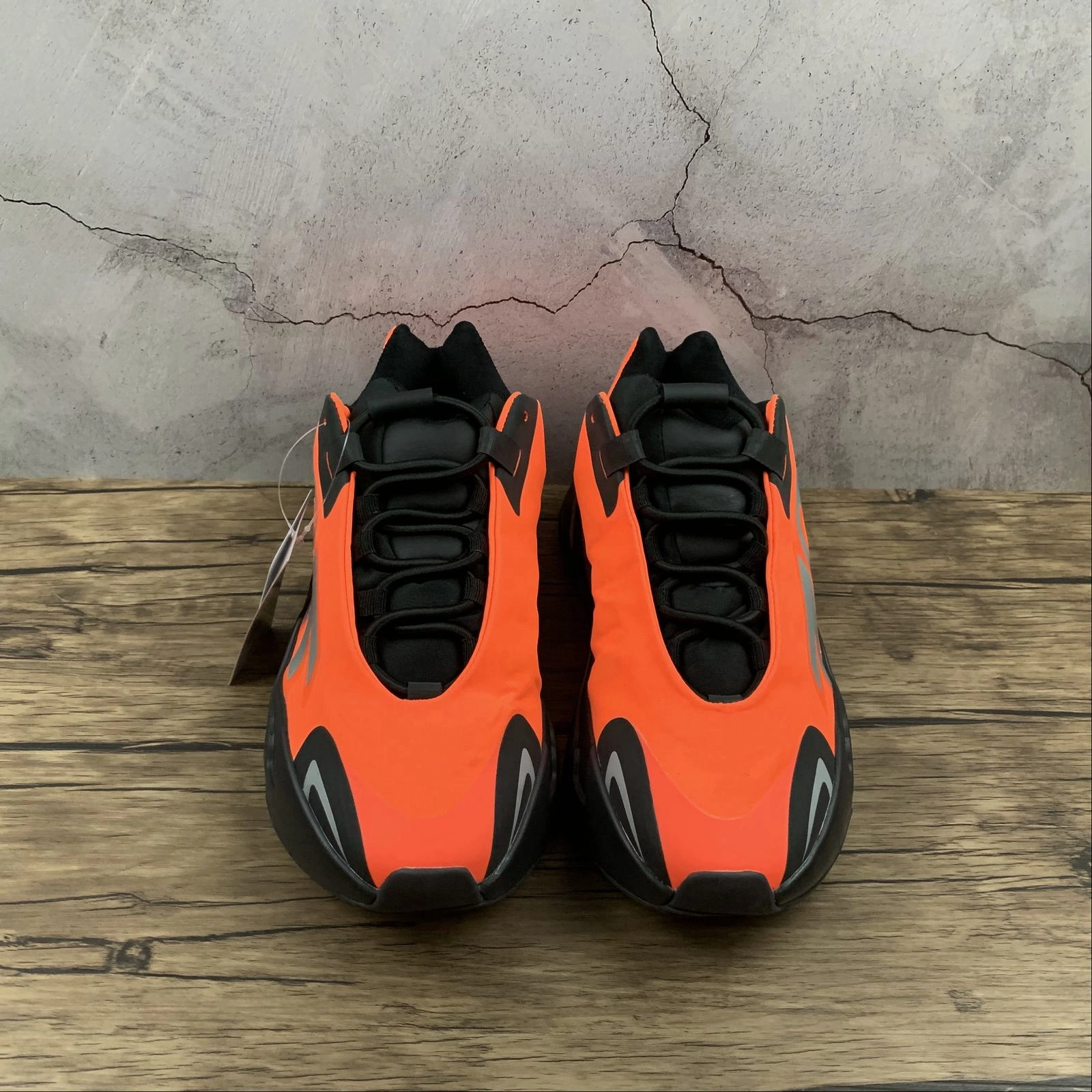 Comfort Ventilation Adidas Yeezy Boost 700 MNVN Orange FV3258