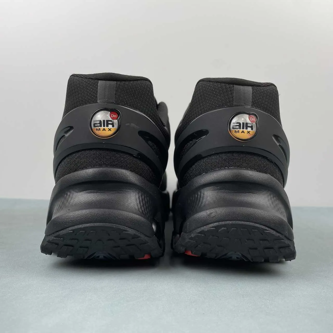 mid - top footwear Air Max Dn8 Black Anthracite FQ7860-002