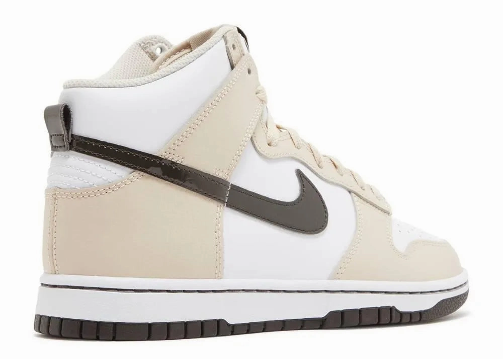 Shock-absorbent Nike Dunk High Sanddrift (W)