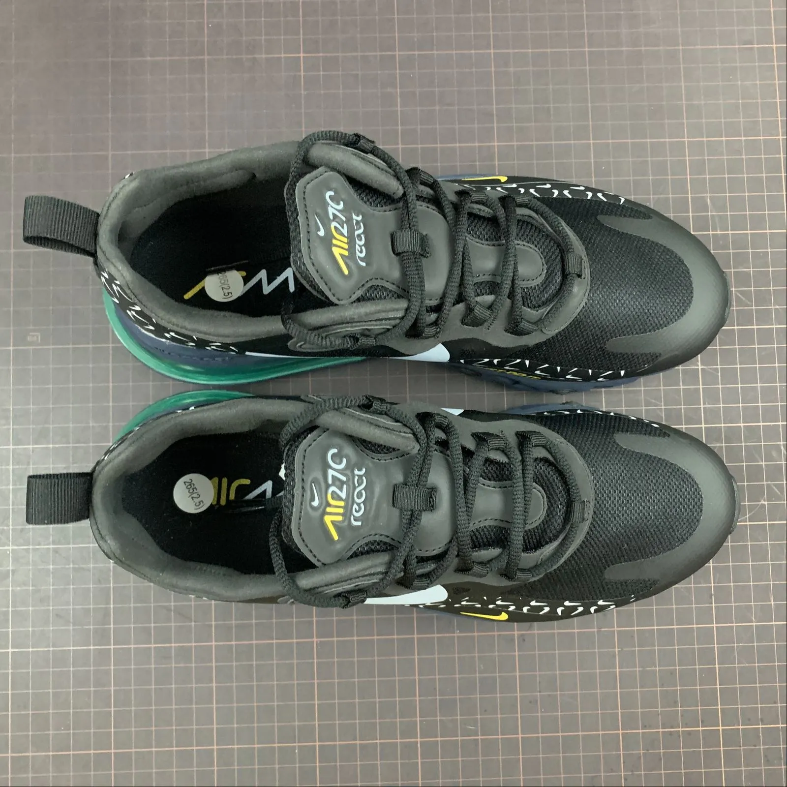 multi - color running gear flexible leather shoes Air Max 270 React Black Dark Grey-Volt CT2538-001
