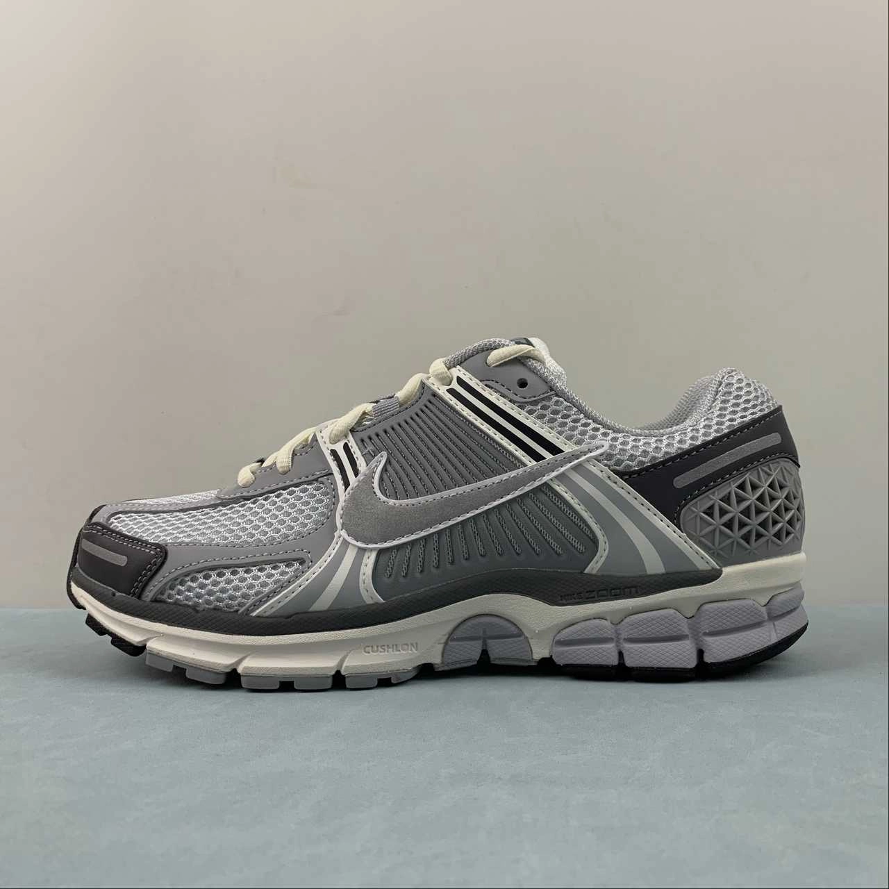 Zoom Vomero 5 Wolf Grey Cool Grey White FD9919-001 All materials selected for lightweight resilience Injury recovery