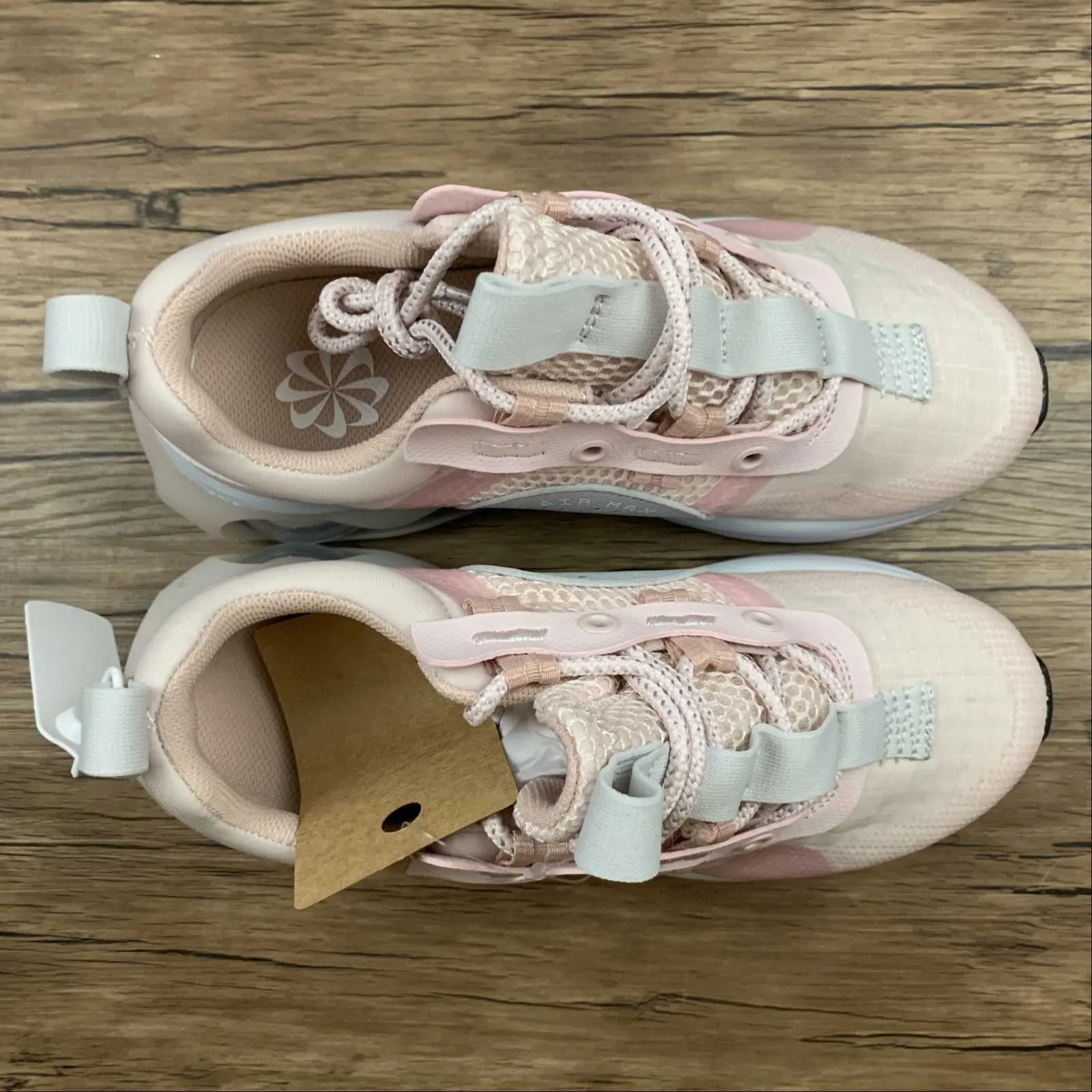 wide - base shoes pastel - colored running shoes Air Max 2021 Pink White Black DA1923-600