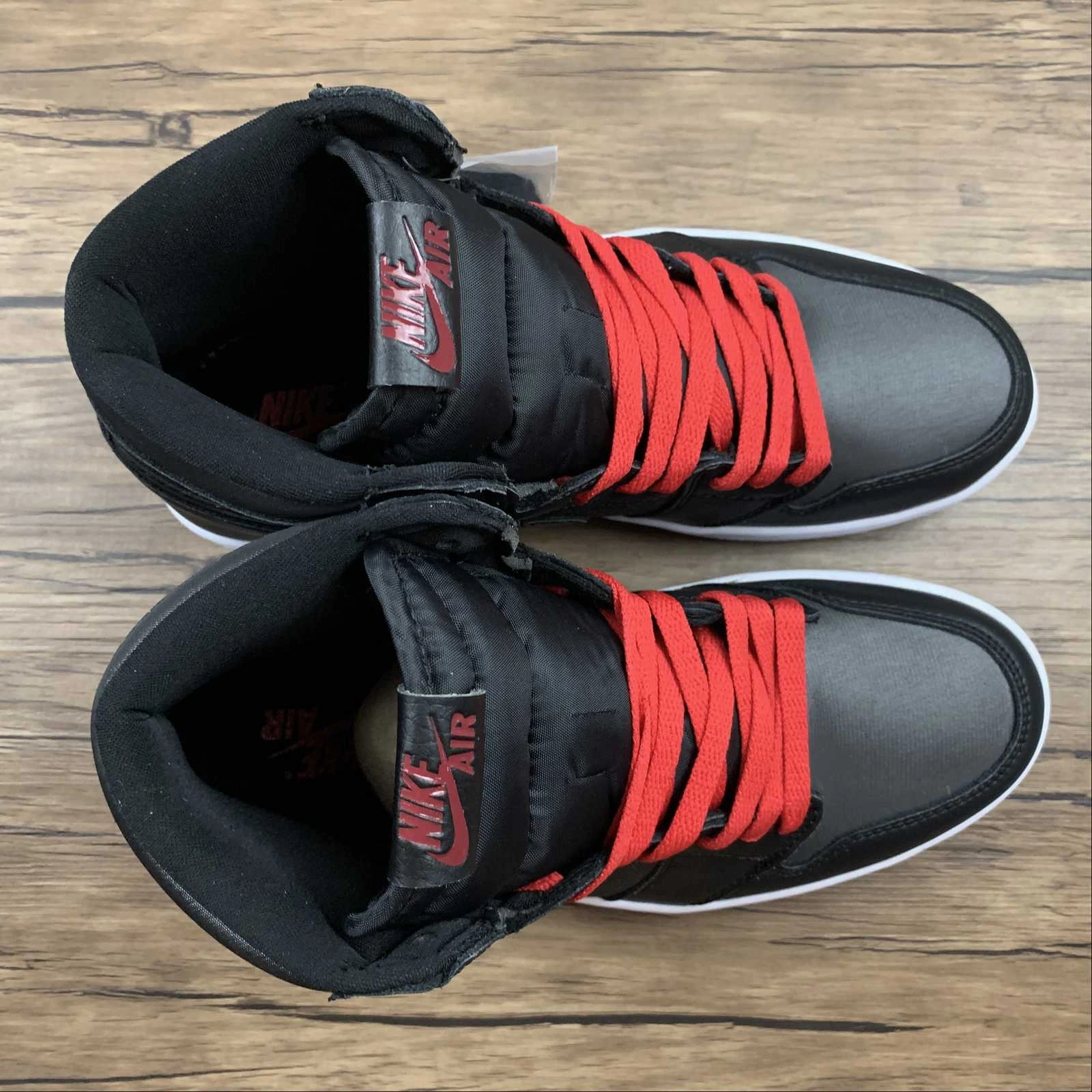 Air Jordan 1 Retro High OG Black Gym Red-Black-White (2021) 555088-060 Football