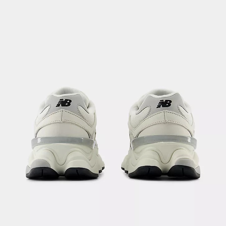 Cushioned performance Travel Flex New balance U 9060