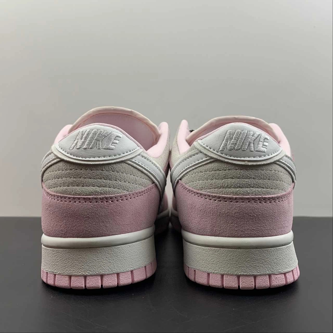 Slim Comfort SB Dunk Low LX Pink Foam White Black DV3054-600