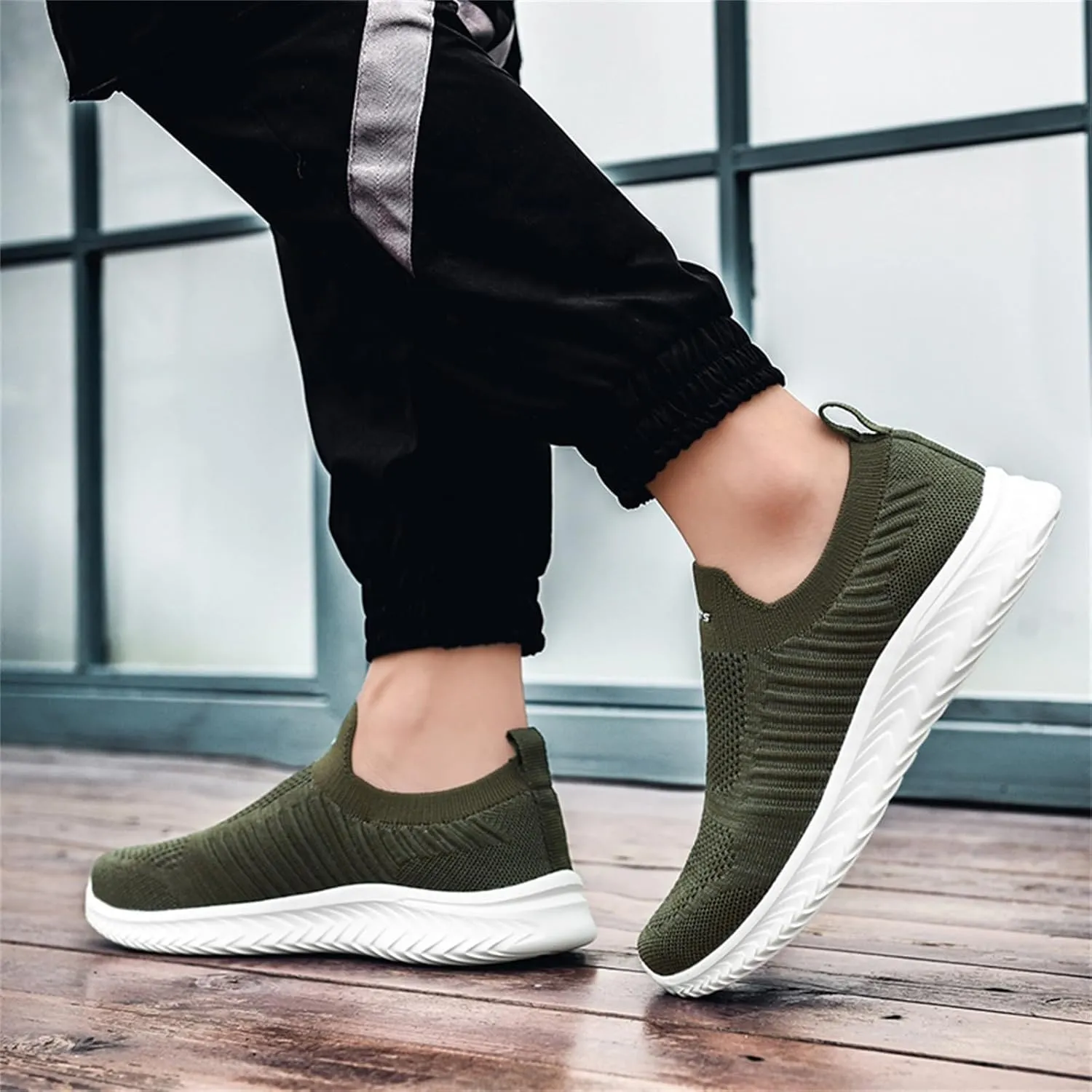 Breathable Diabetic Shoes for Men Lightweight Sport Gym Jogging Walking Sneaker Convenient Elderly Slip on Shoes