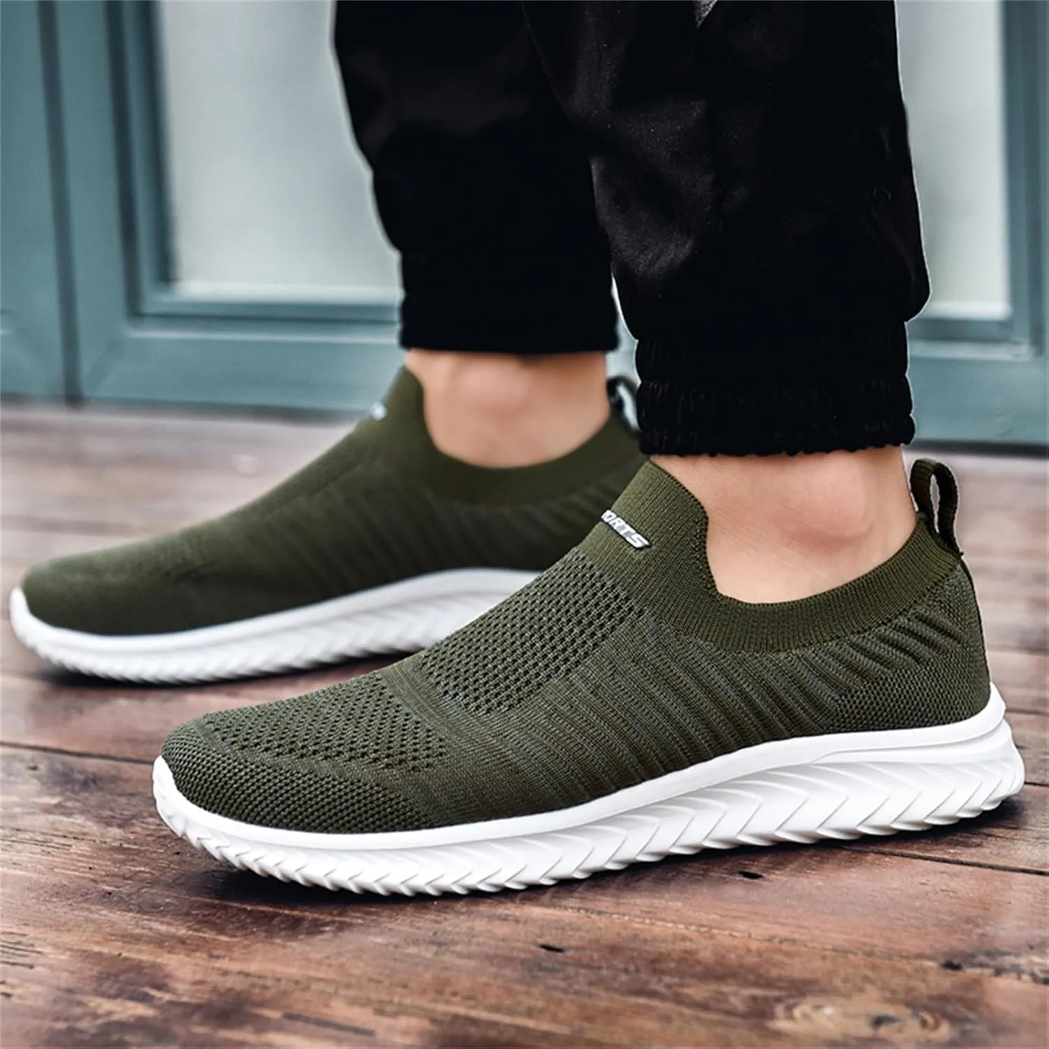 Breathable Diabetic Shoes for Men Lightweight Sport Gym Jogging Walking Sneaker Convenient Elderly Slip on Shoes