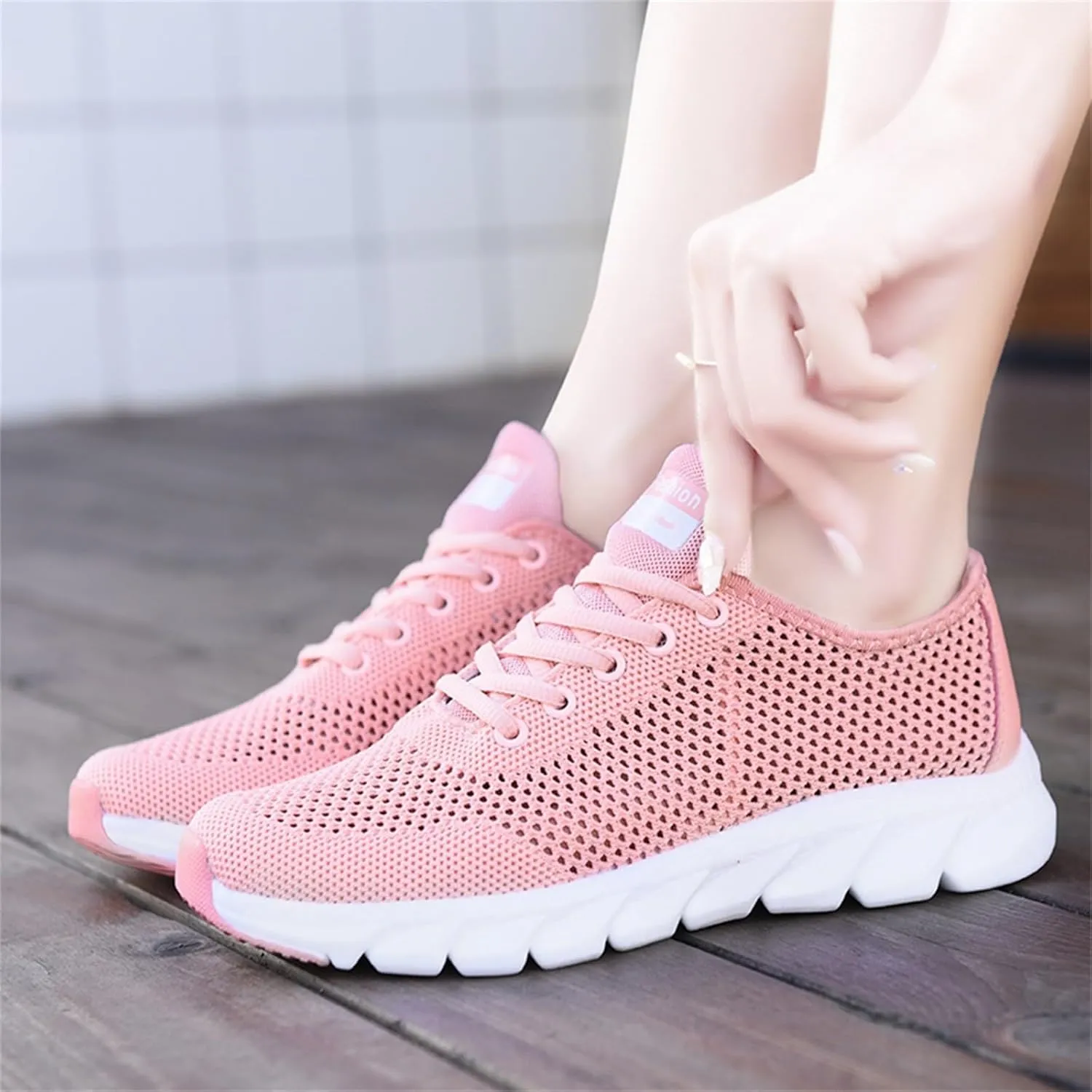 Breathable Fashion Sneakers for Women Non Slip Lightweight Casual Breathable Tennis Shoes Casual Vintage Shoe