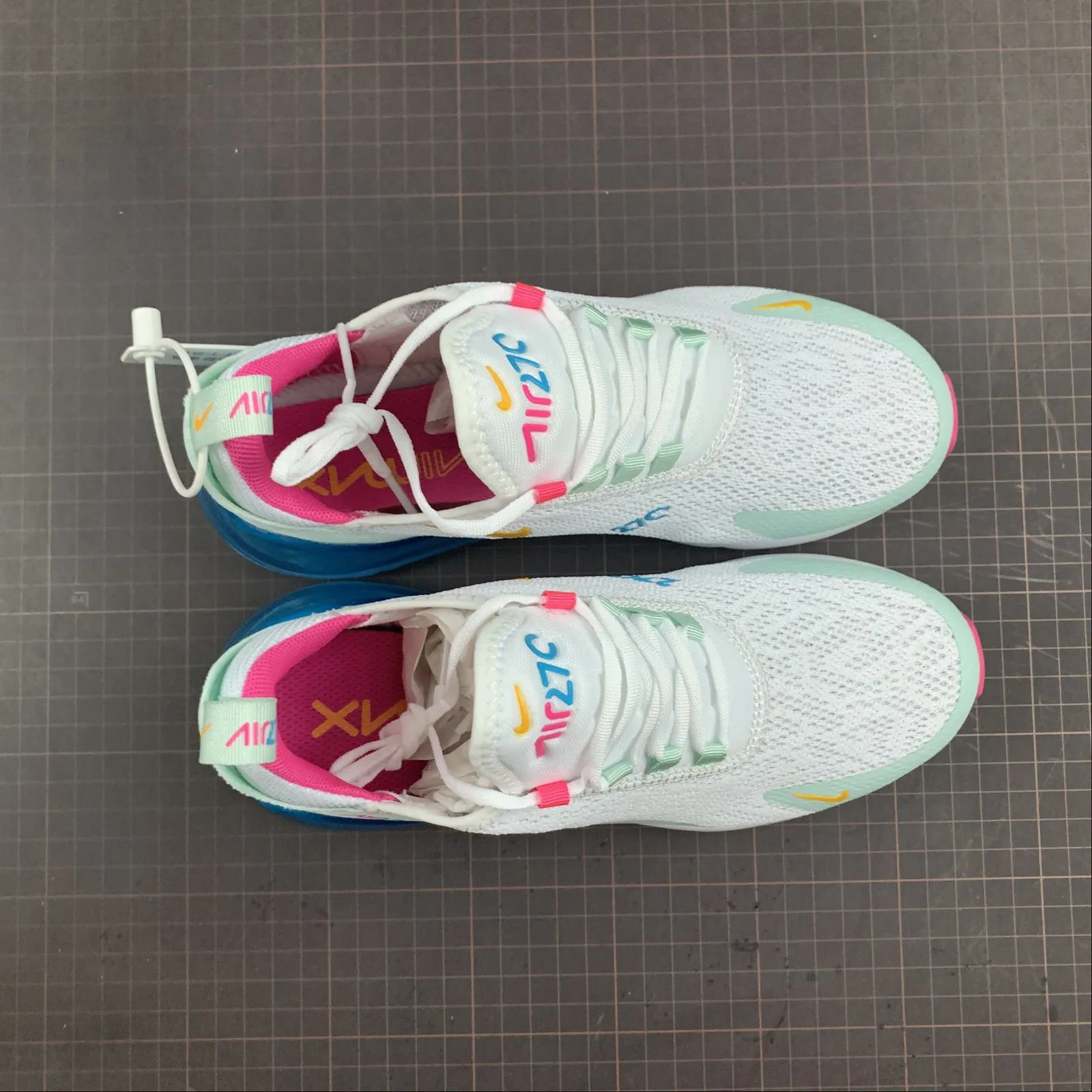 Mid - foot striker multi - purpose running shoes Air Max 270 White Laser Fuchsia Teal Tint Blue Fury CJ0568-100