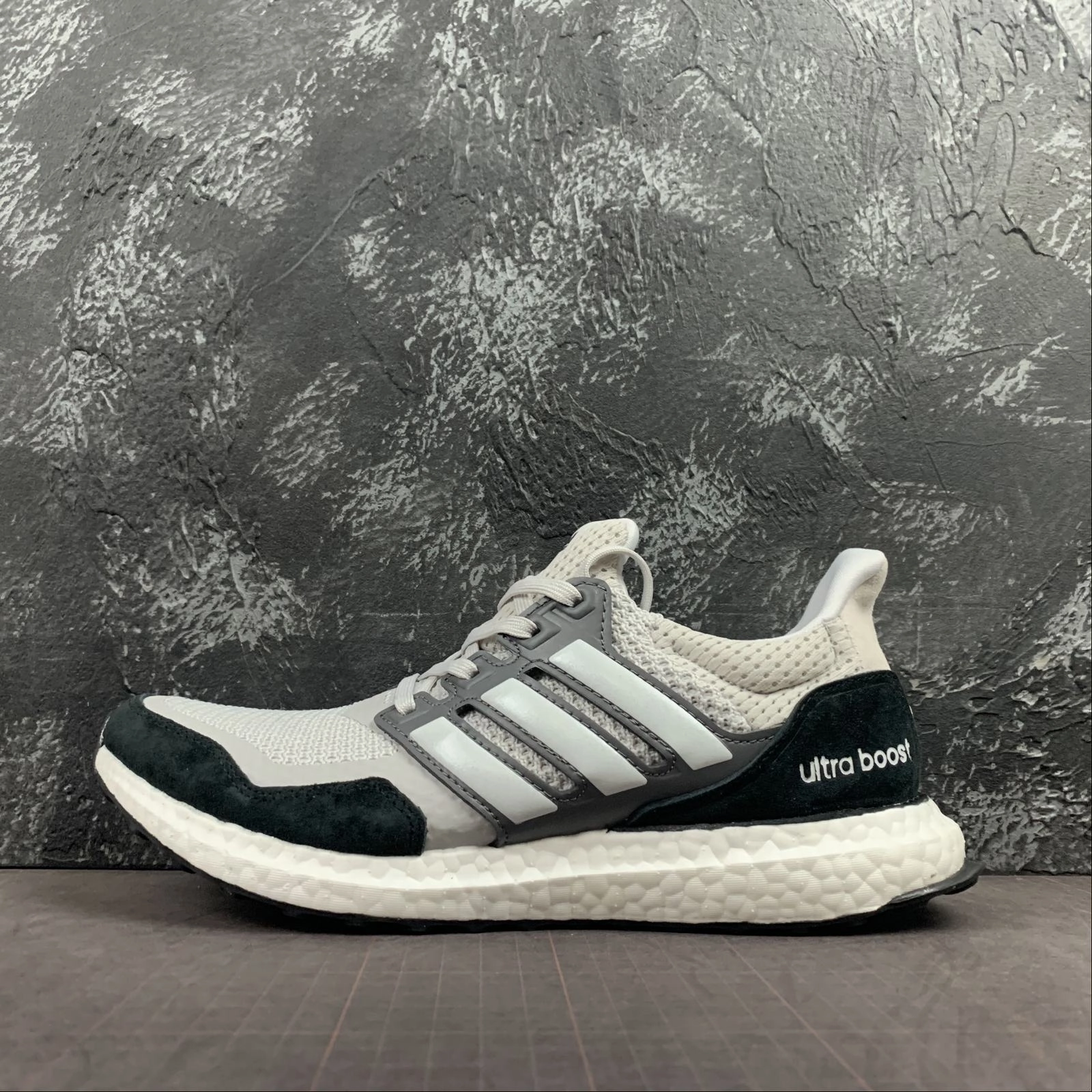 Adidas UltraBoost S&L Grey Black White EF0722 Travel Day