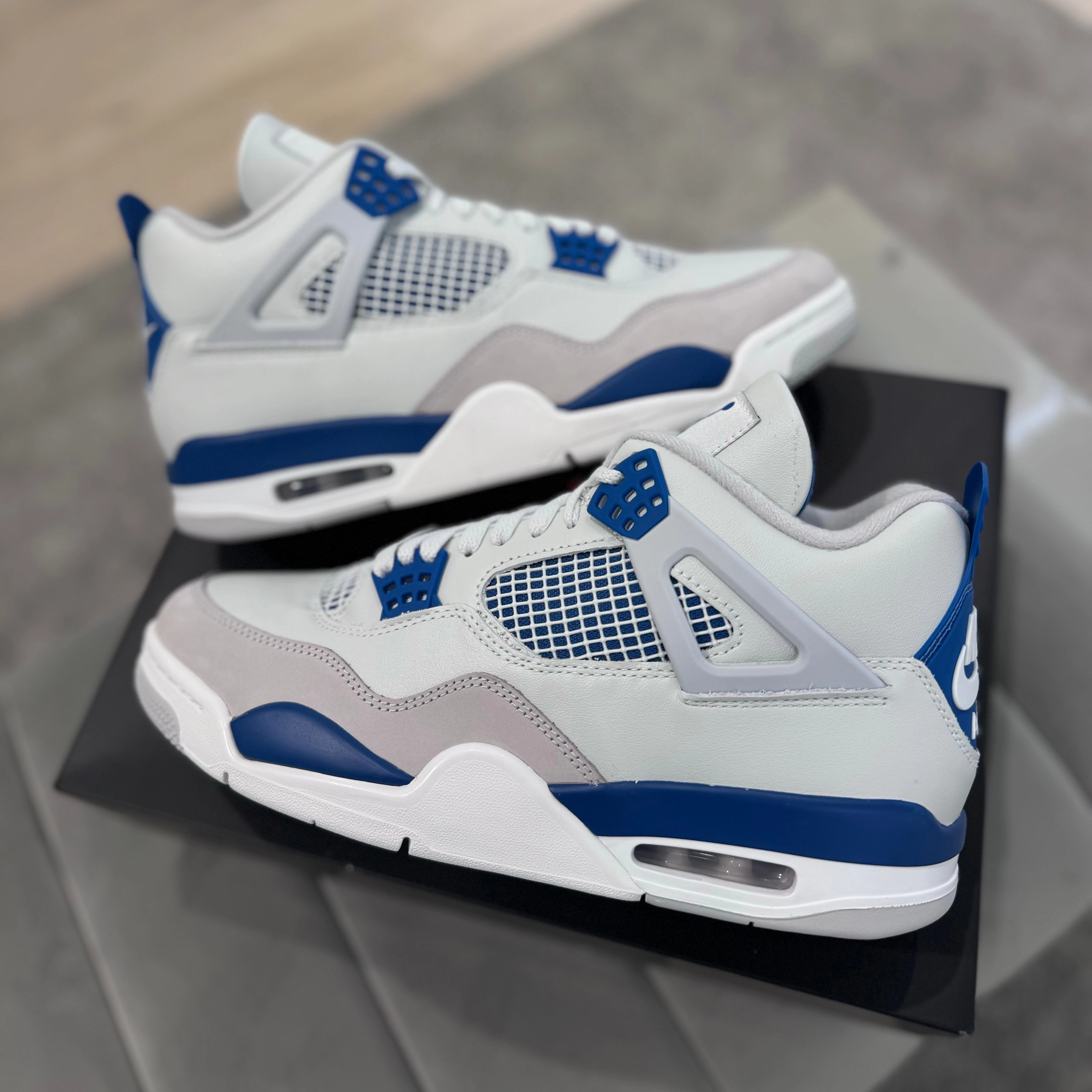 Core Fit JORDAN 4 ??MILITARY BLUE??