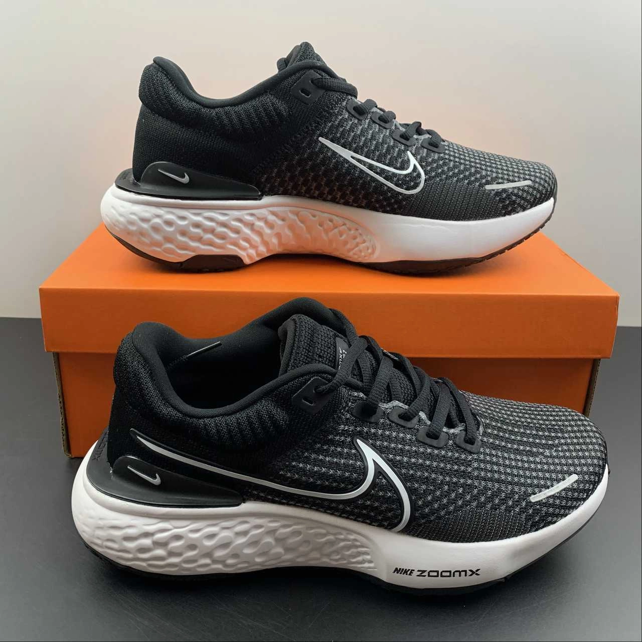 ZOOMX Invincible Run FK 2 Black White DH5425-001 Insole foam retains shape for consistent comfort Enhanced cushioning offers reliable shock absorption