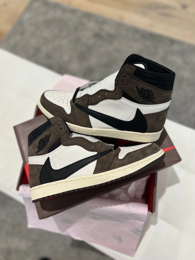 JORDAN 1 HIGH TRAVIS SCOTT 'MOCHA' Anti   Slip Outsole Running Vibe