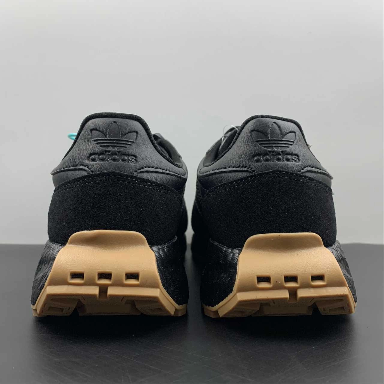 running in park Everyday Flex Adidas Retropy E5 Black Gum HR1422