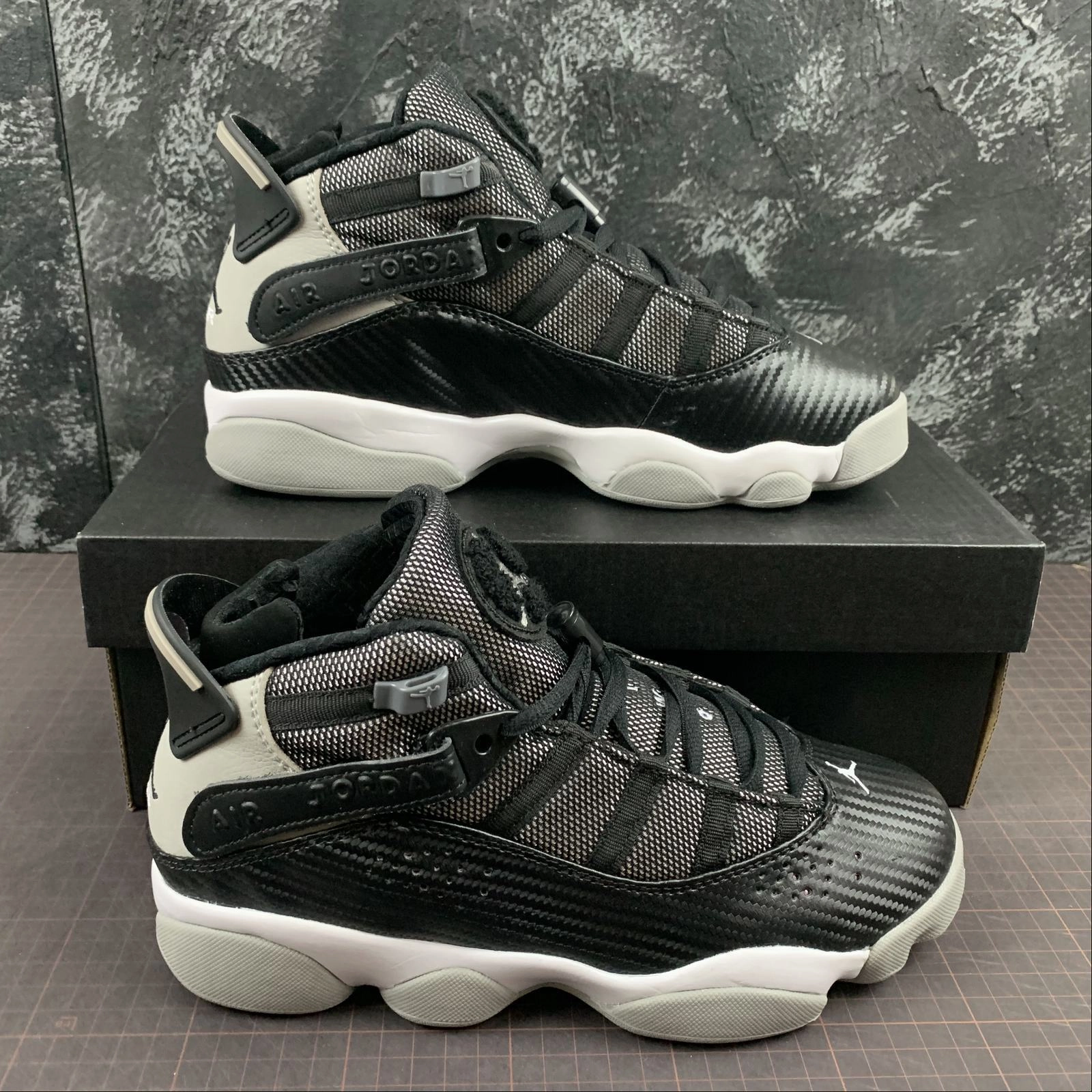 Blown Rubber Hotspots Pivot Point Engineering Air Jordan 6 Rings Black Medium Grey-White 322992-004