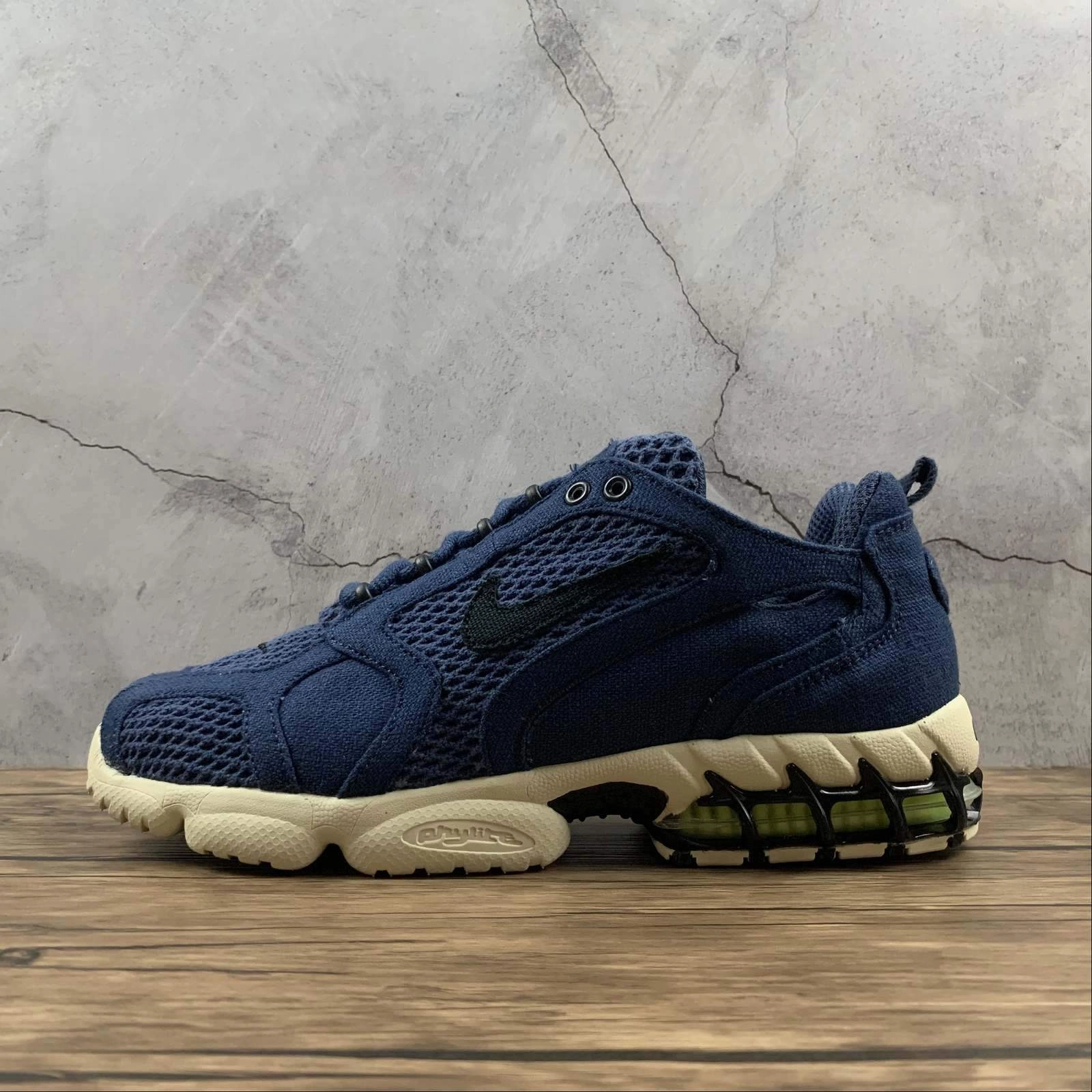 Traditional running on hills Air Zm Spiridon Cg 2 Stussy Dk Blue Beige CQ5486-600