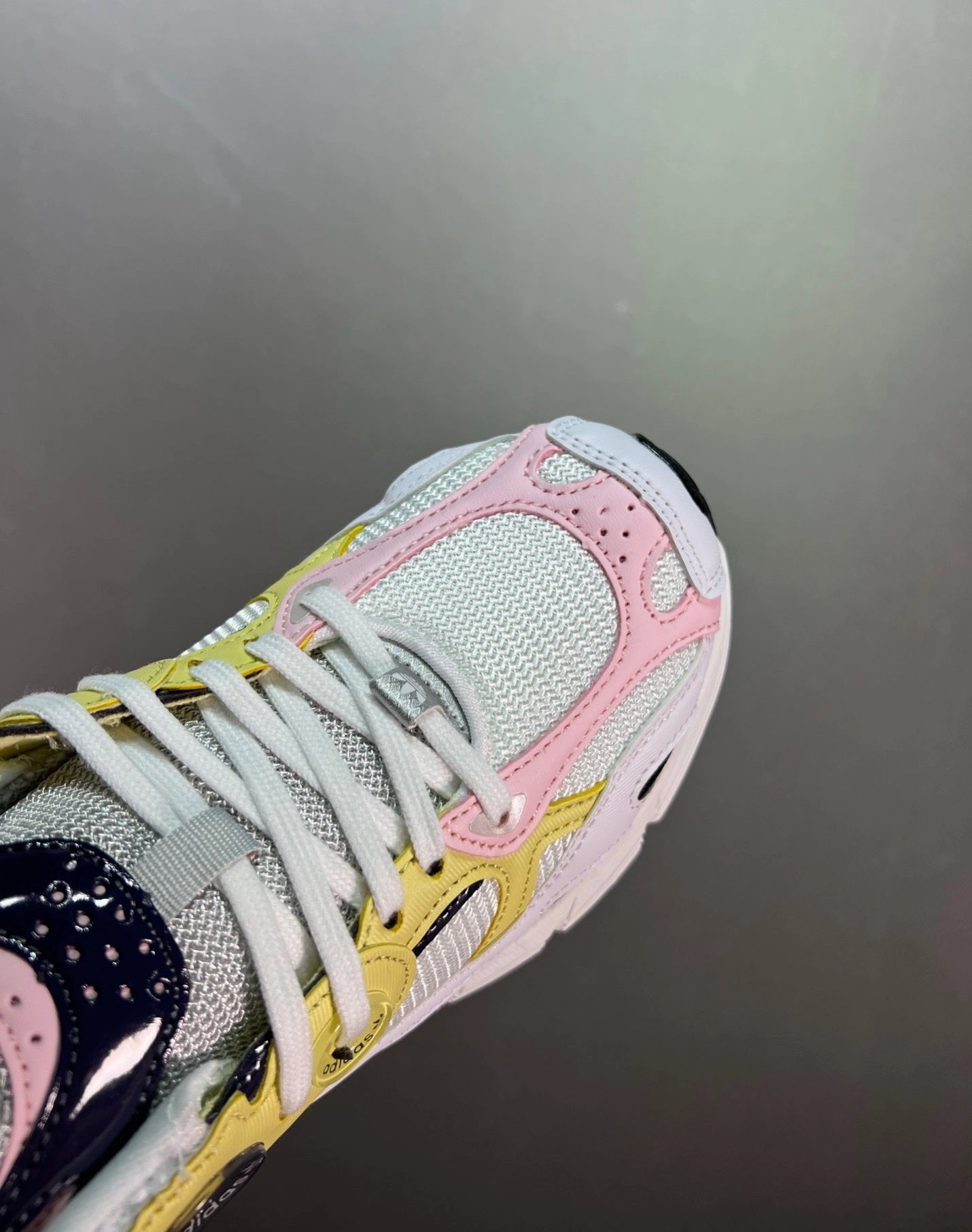 night - running anti - blister Adidas Astir Cloud White Calvi GZ1637