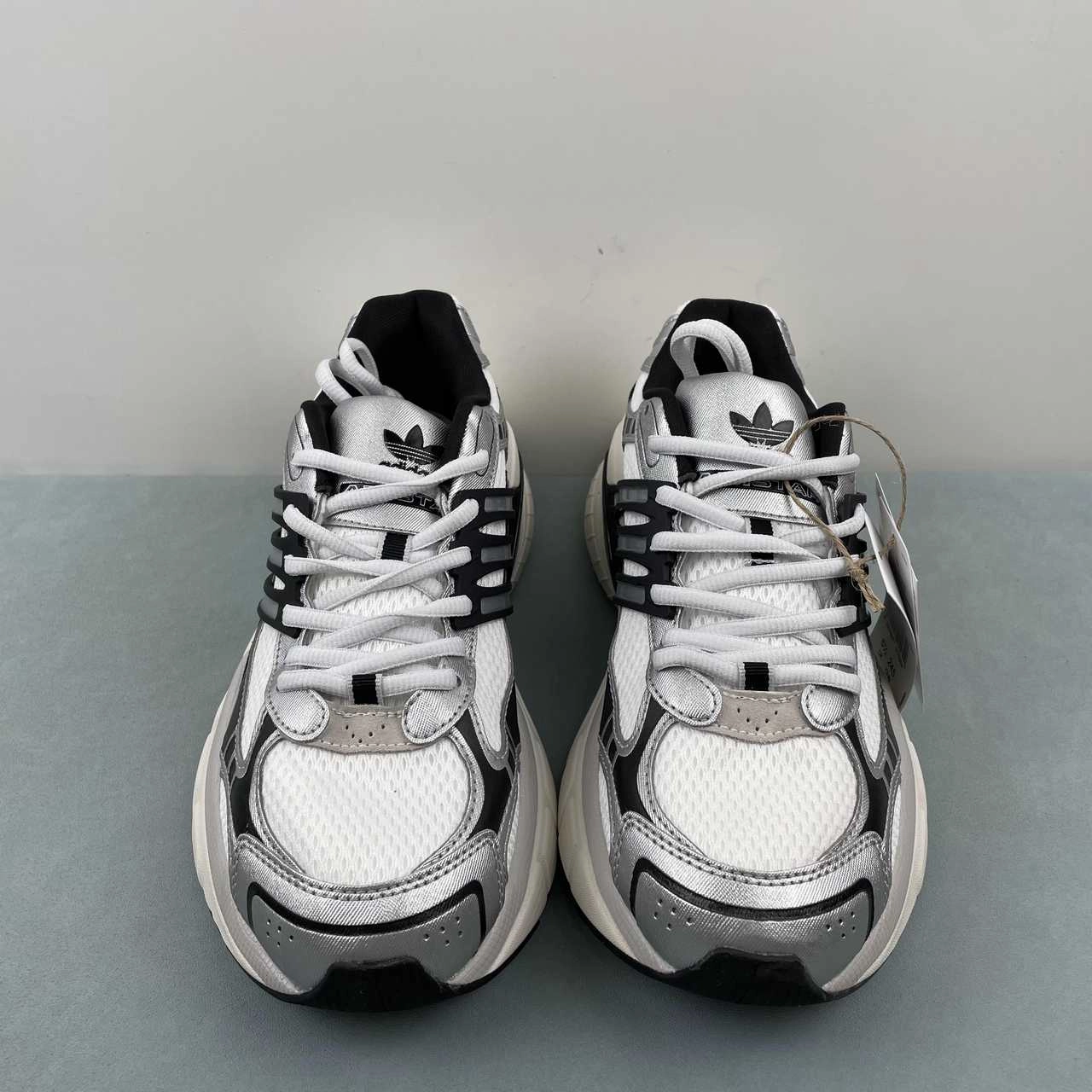 Storable running for team goals Adidas Adistar XLG Core Black Metallic Silver Off White IH3381