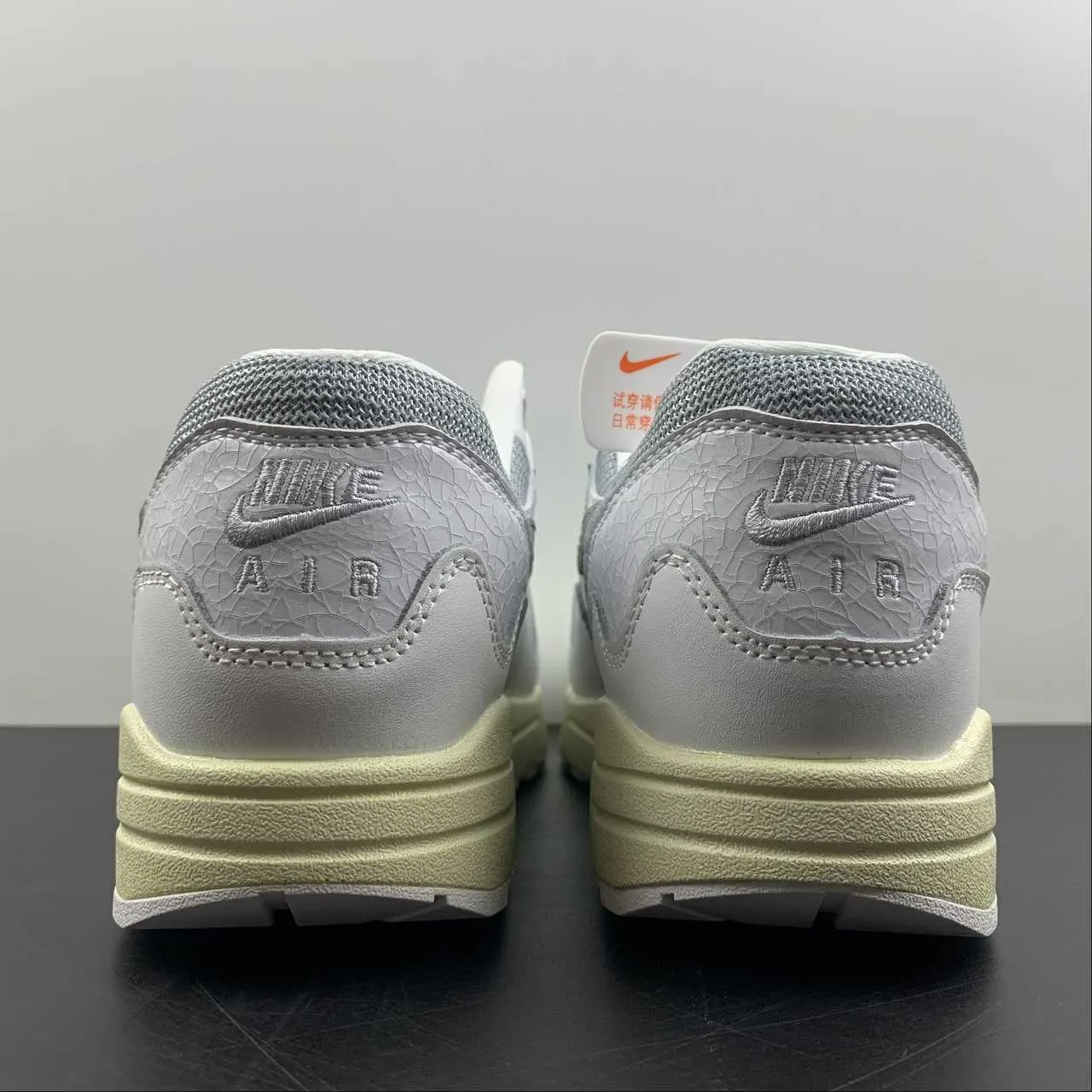 Patta x Air Max 1 Waves Metallic Silver Black DQ0299-100 Pastel color heel - support shoes