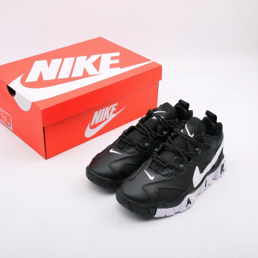 Triathlon Air Barrage Low Black White White CK4355 001