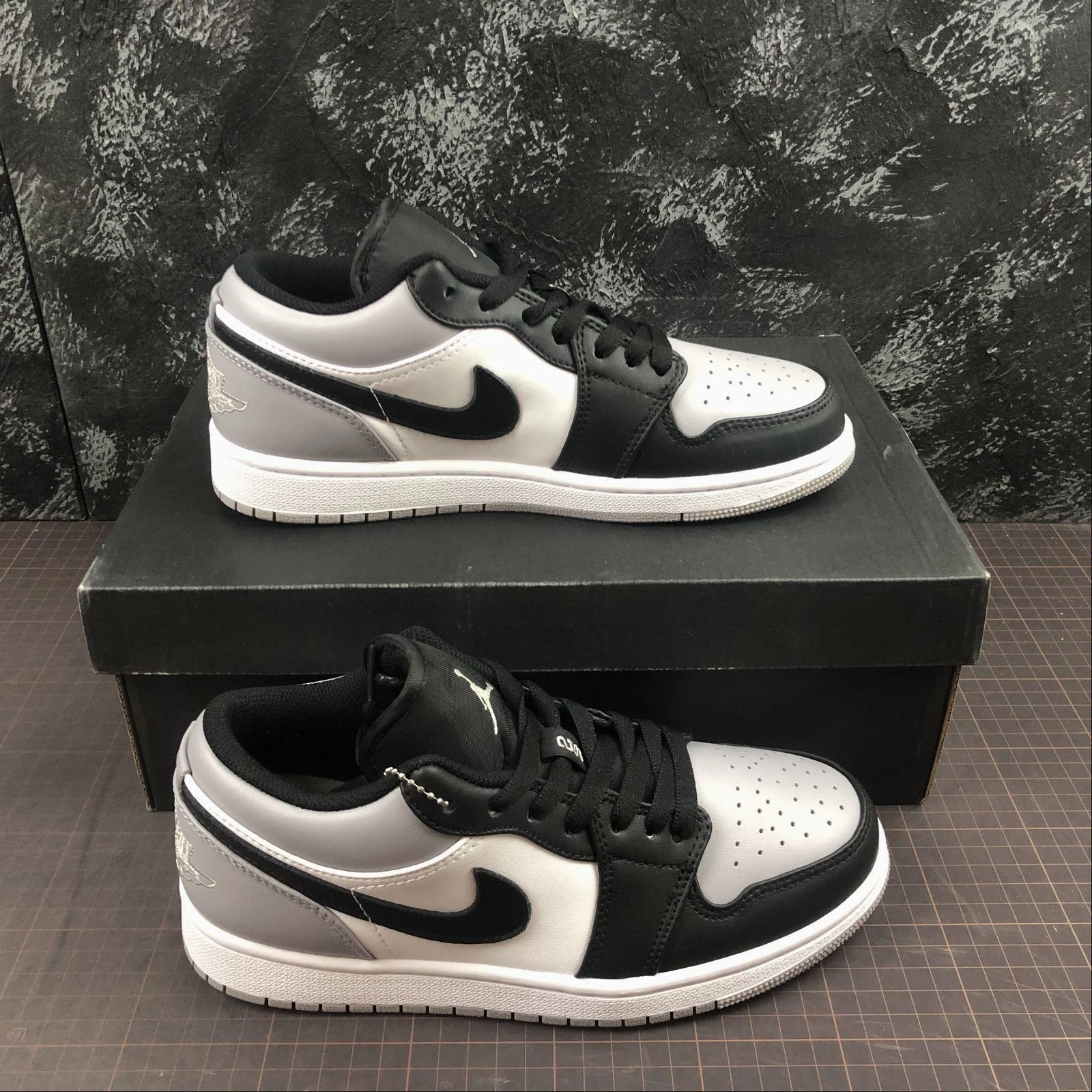 Comfort Padding System Flat Comfort Air Jordan 1 Low White Atmosphere Grey-Black 553558-110