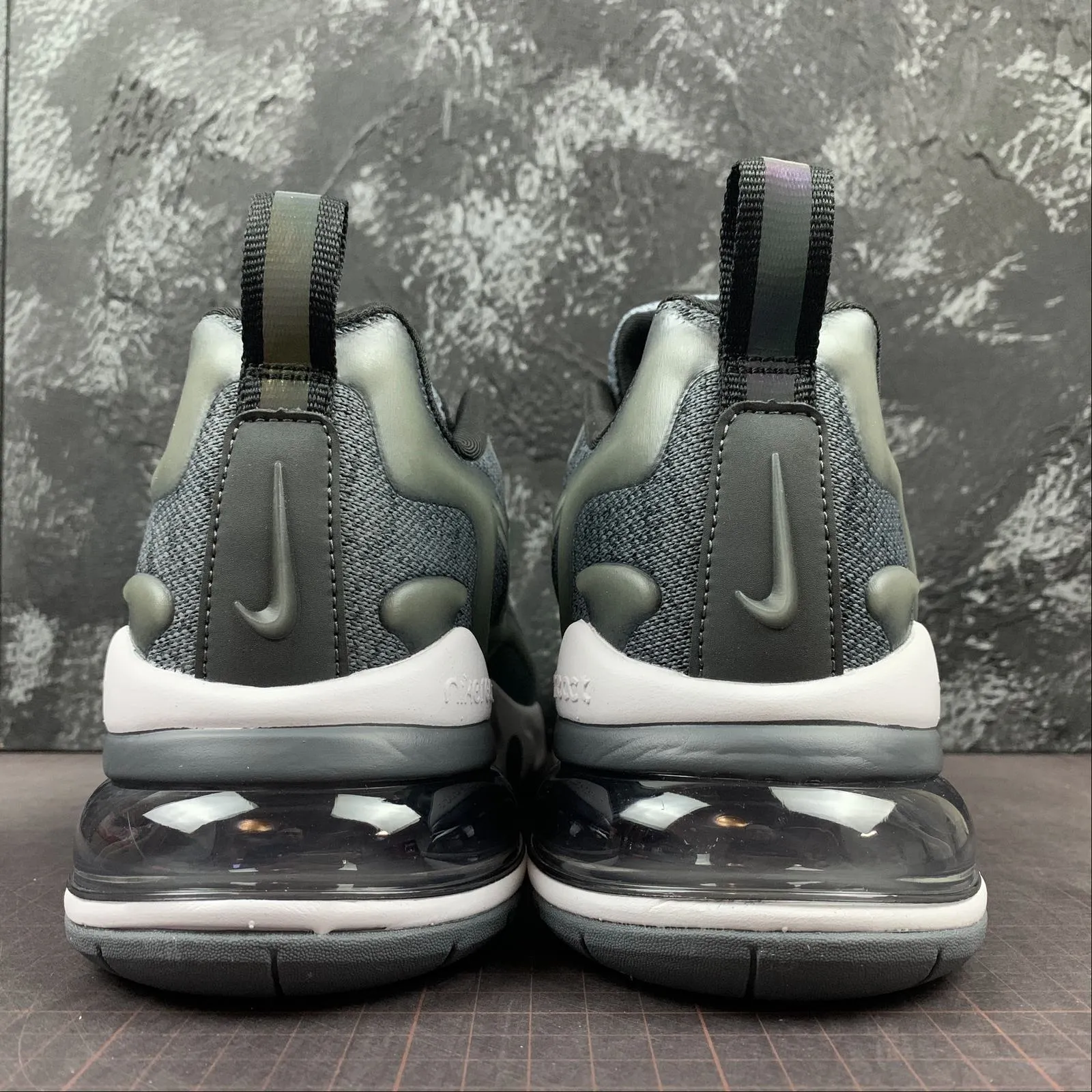 Air Max 270V2 Black Tech Dk Grey Black AO4971-103 supination control shoes