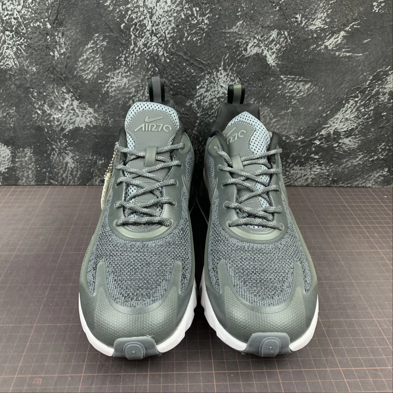 Air Max 270V2 Black Tech Dk Grey Black AO4971-103 Breathable - lining seniors' fitness shoes