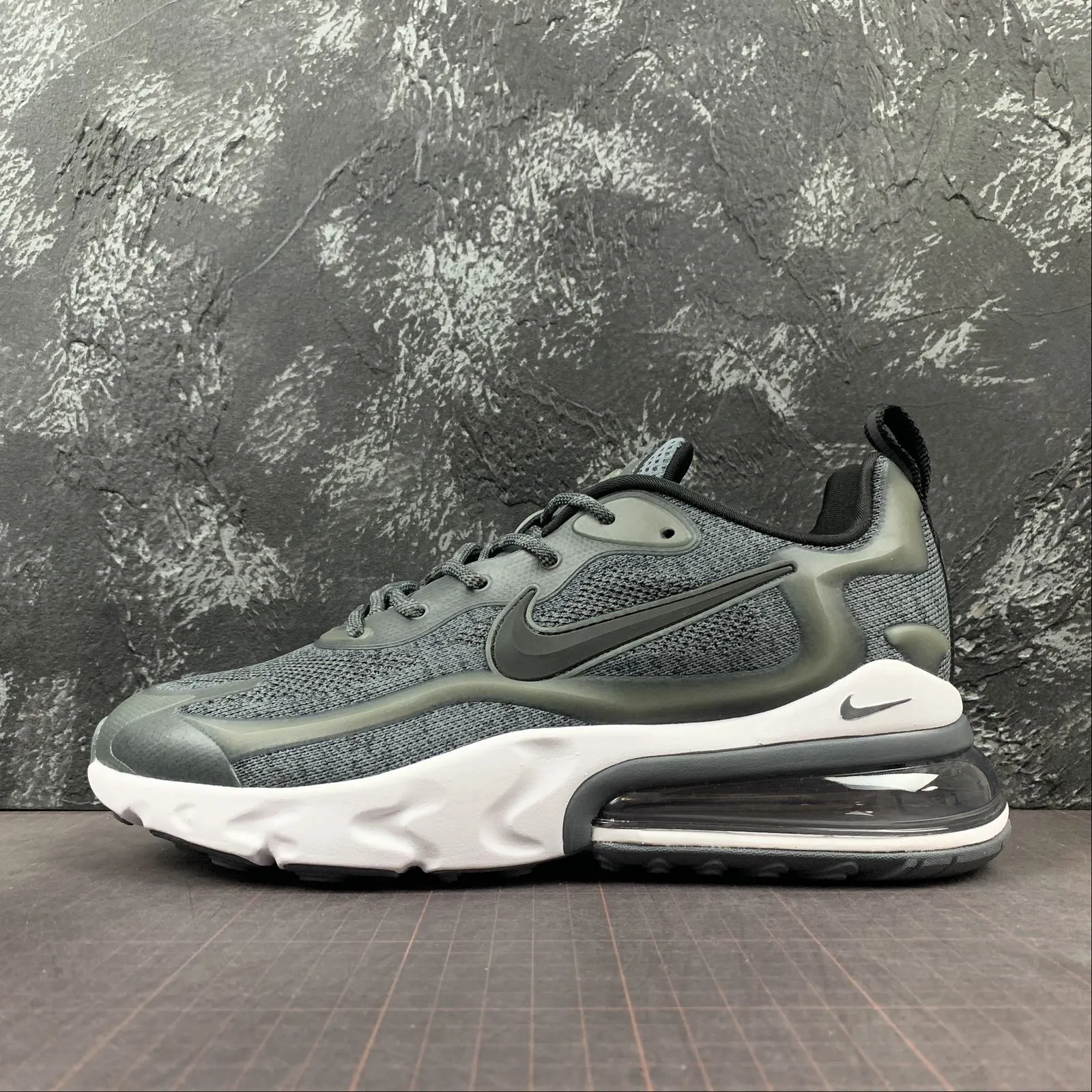 anaerobic shoes Concentration - boosting Air Max 270V2 Black Tech Dk Grey Black AO4971-103