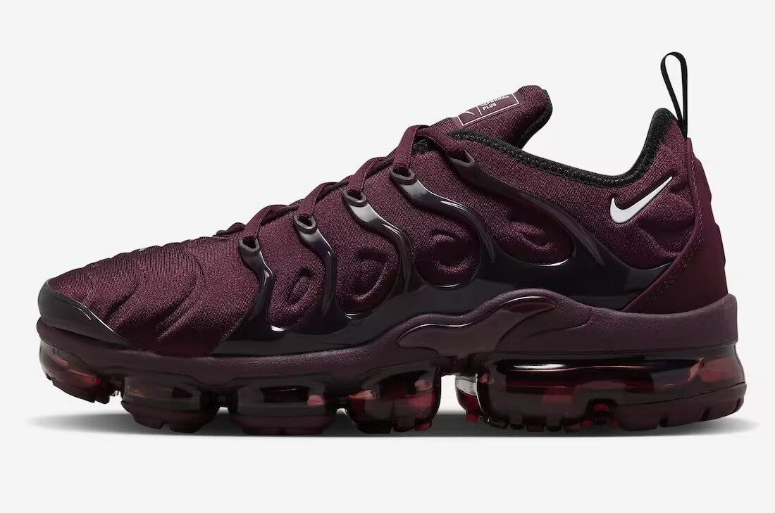 Nike Air Vapormax Plus VM running in a sound area shoes Medium Pace