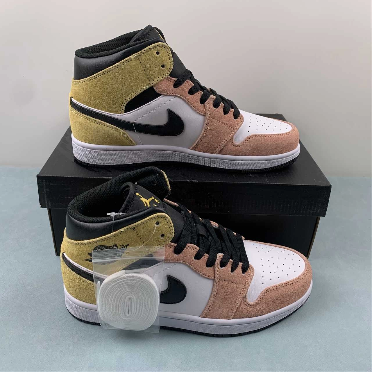 Asymmetric Lacing Designs Tactile Grip Patterns Air Jordan 1 Mid SE Flight Club Magic Ember Sundial White Black DX4332-800