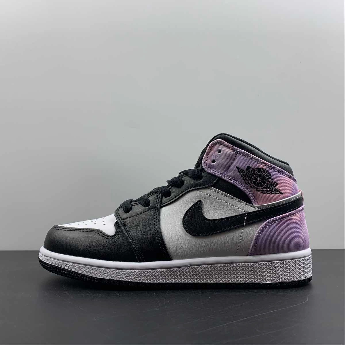 Comfort Pad Step Control Air Jordan 1 Mid SE (GS) Black Bleached Coral-White