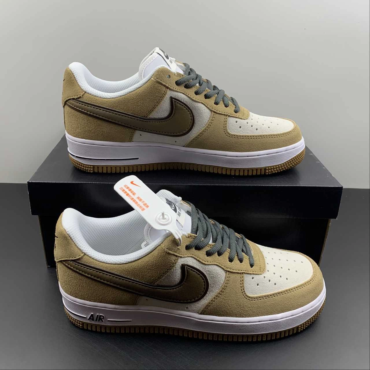 Effortless Fit Ultra Ease Air Force 1 07 Low Khaki Suede White Black HH9636-326