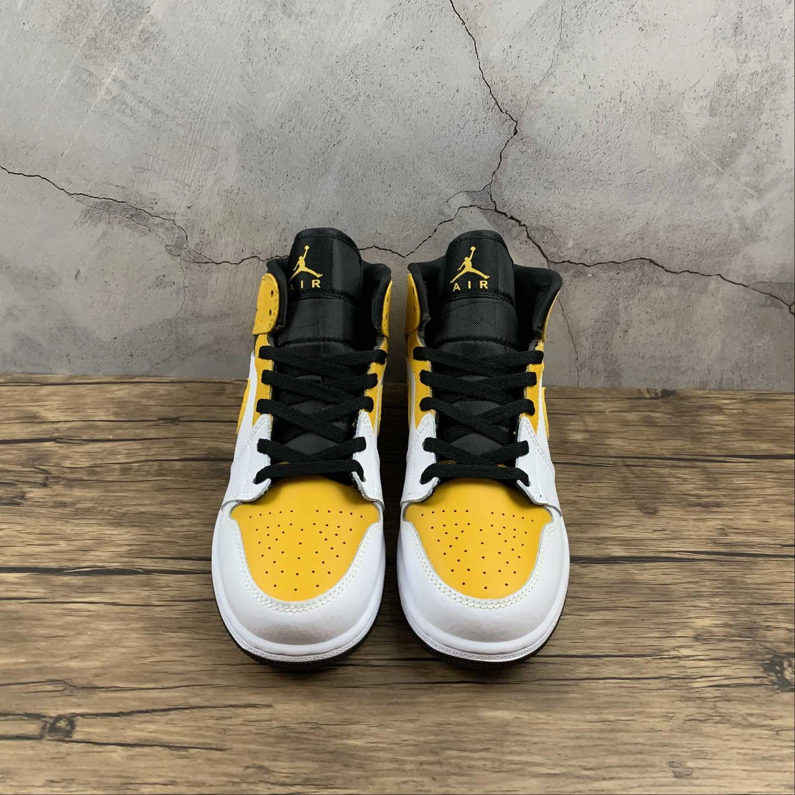 Seamless Inner Construction Air Jordan 1 Mid (GS) White University Gold-Black (2021) 554725-170
