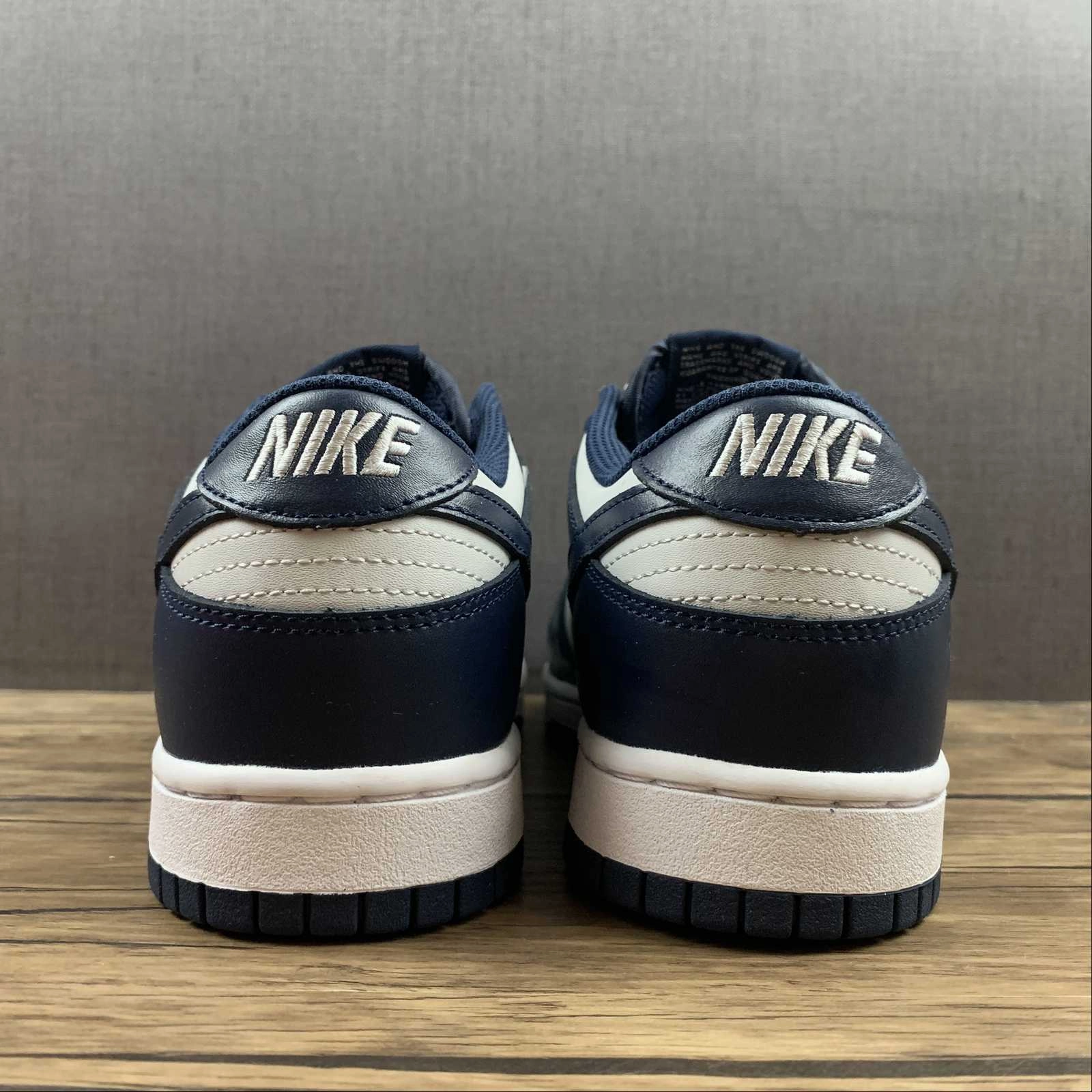 clean look SB Dunk Low Georgetown Wolf Grey Dark Obsidian Total Orange DD1391-003