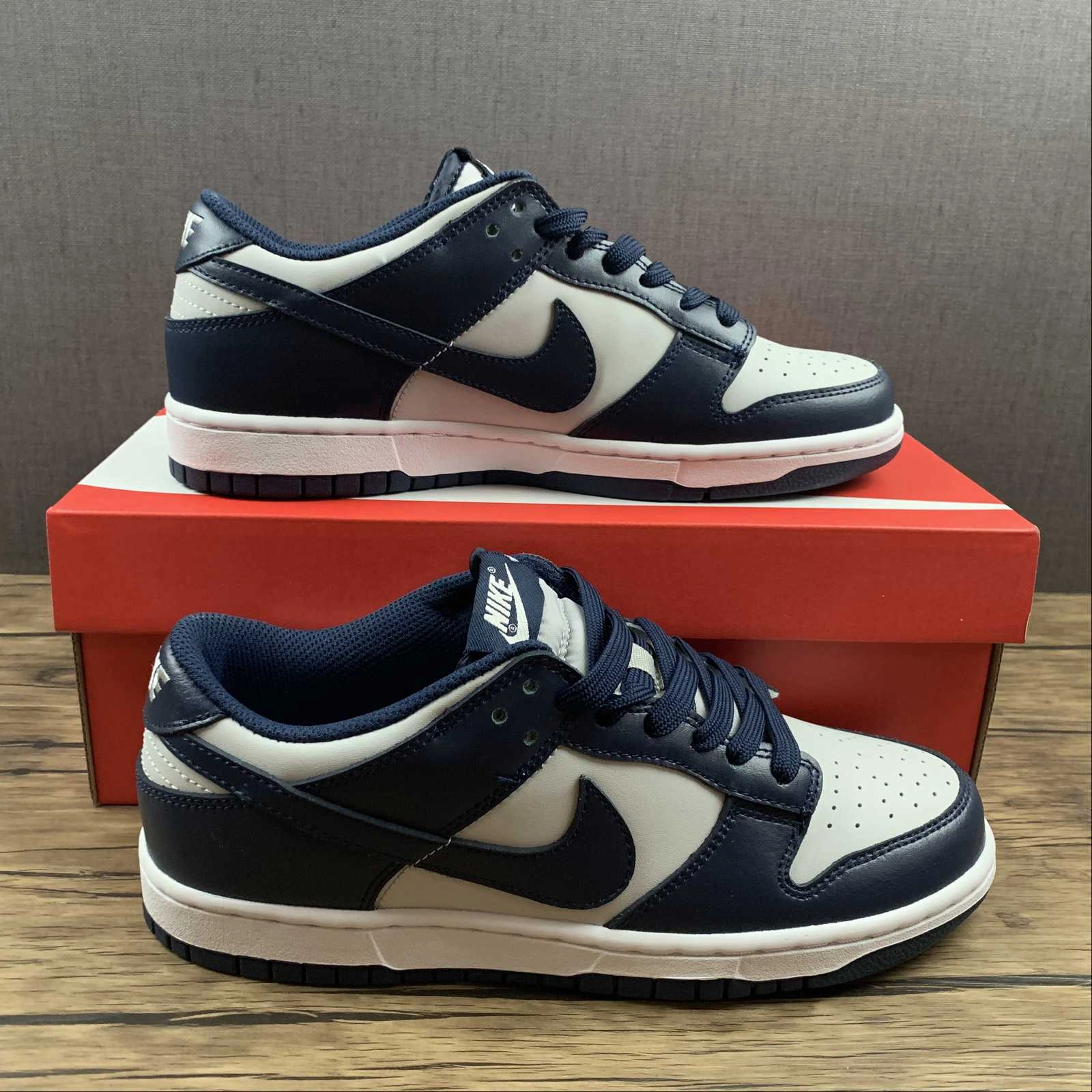 Hyperbolic Lasting SB Dunk Low Georgetown Wolf Grey Dark Obsidian Total Orange DD1391-003