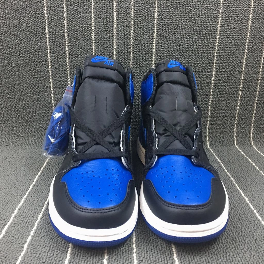Air Jordan 1 Retro High OG Black Royal White  555088-007 Fit Profile Sneaker Laces
