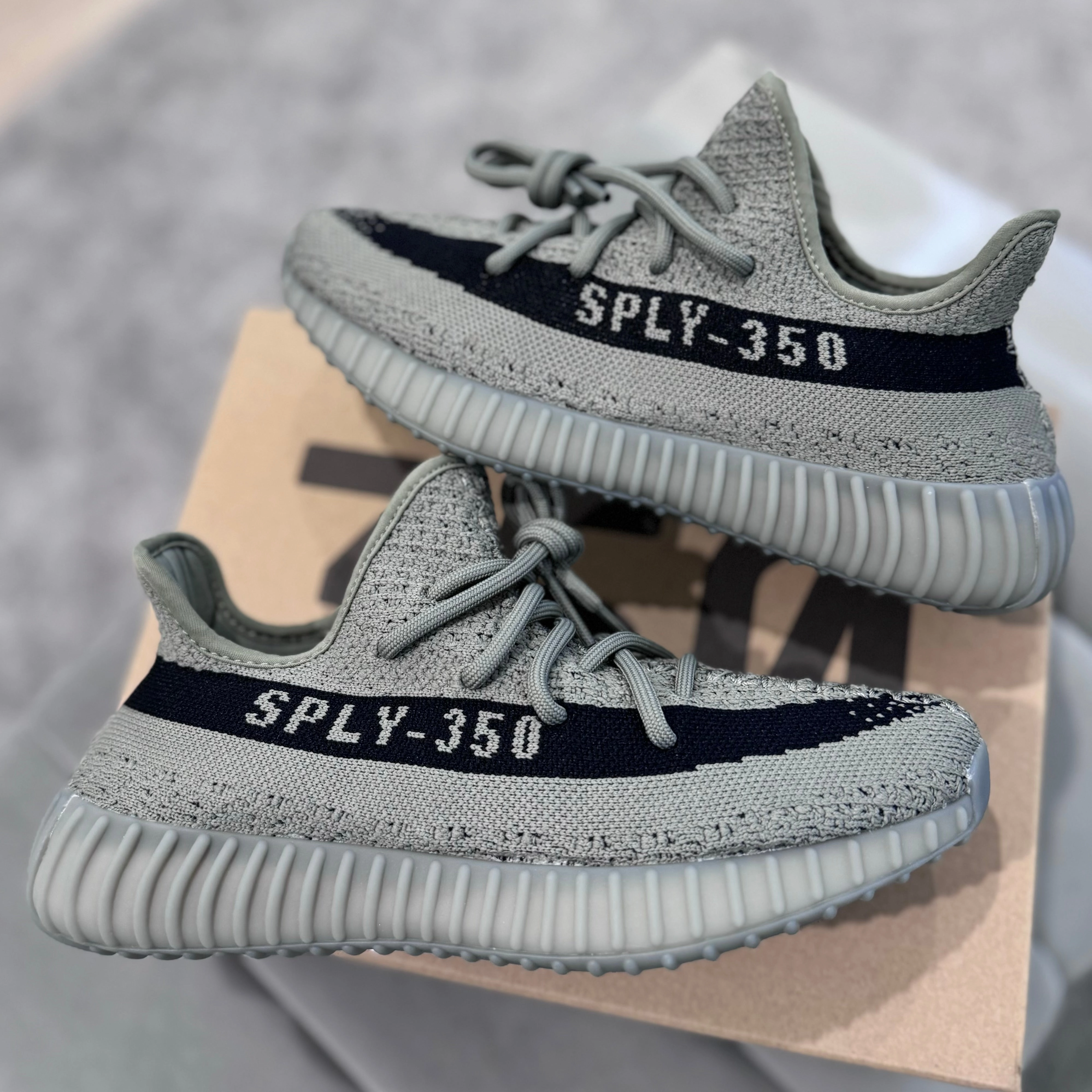 YEEZY 350 V2 'GRANITE?? Flexible Jogger Style