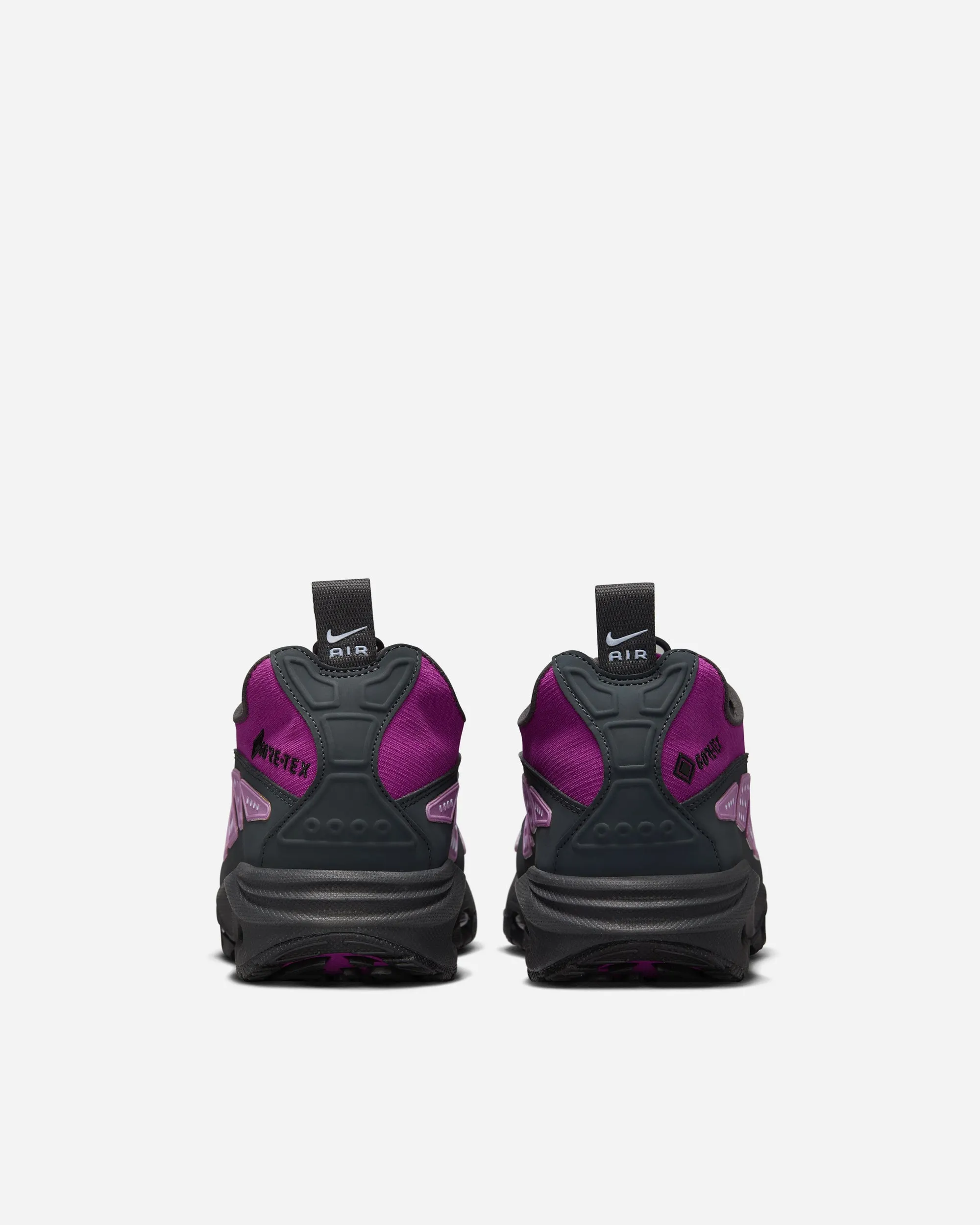 Wellness - Promoting ideal - running NIKE WMNS AIR MAX SNDR GTX