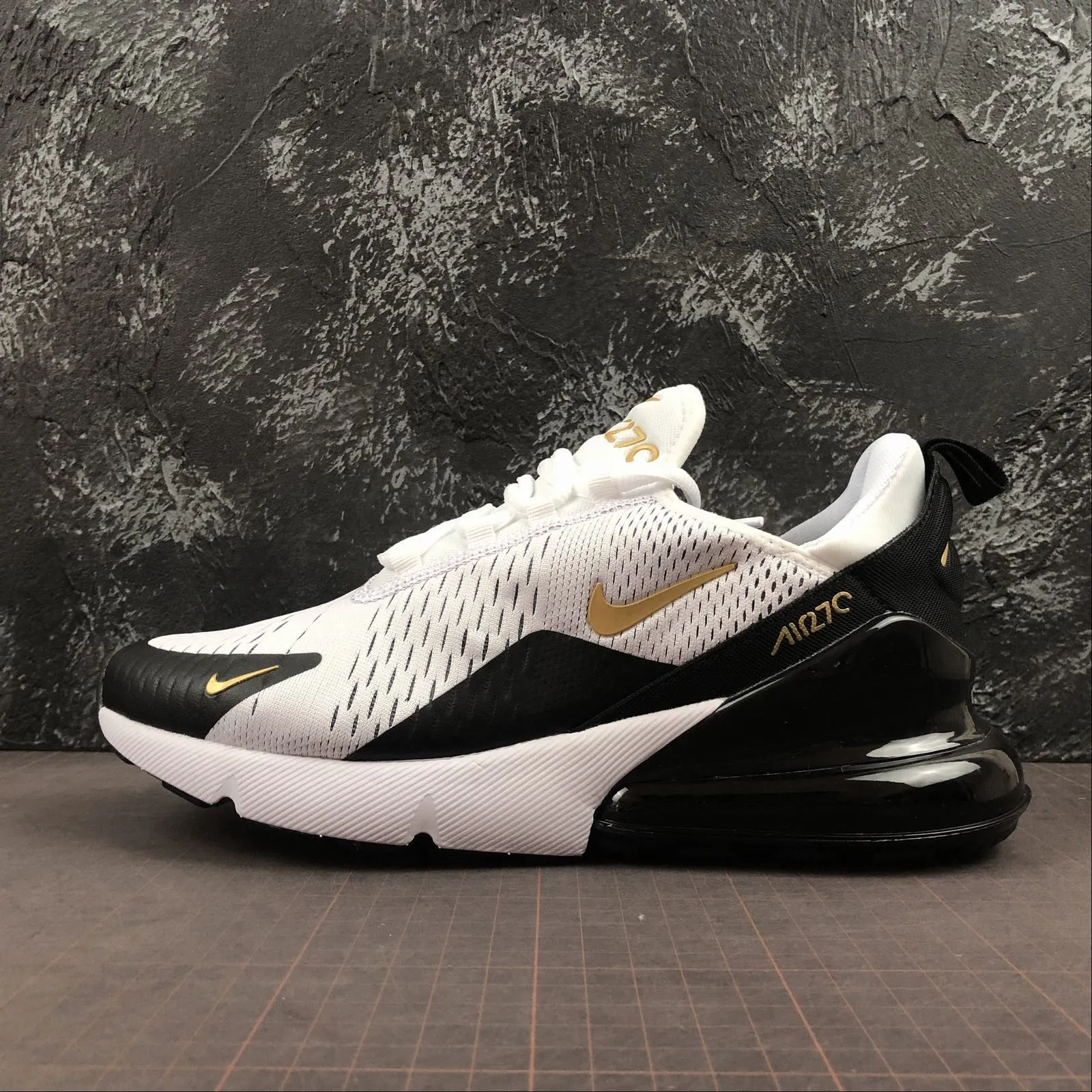 zipper - closure shoes Air Max 270 White Metallic Gold Black AV7892-100