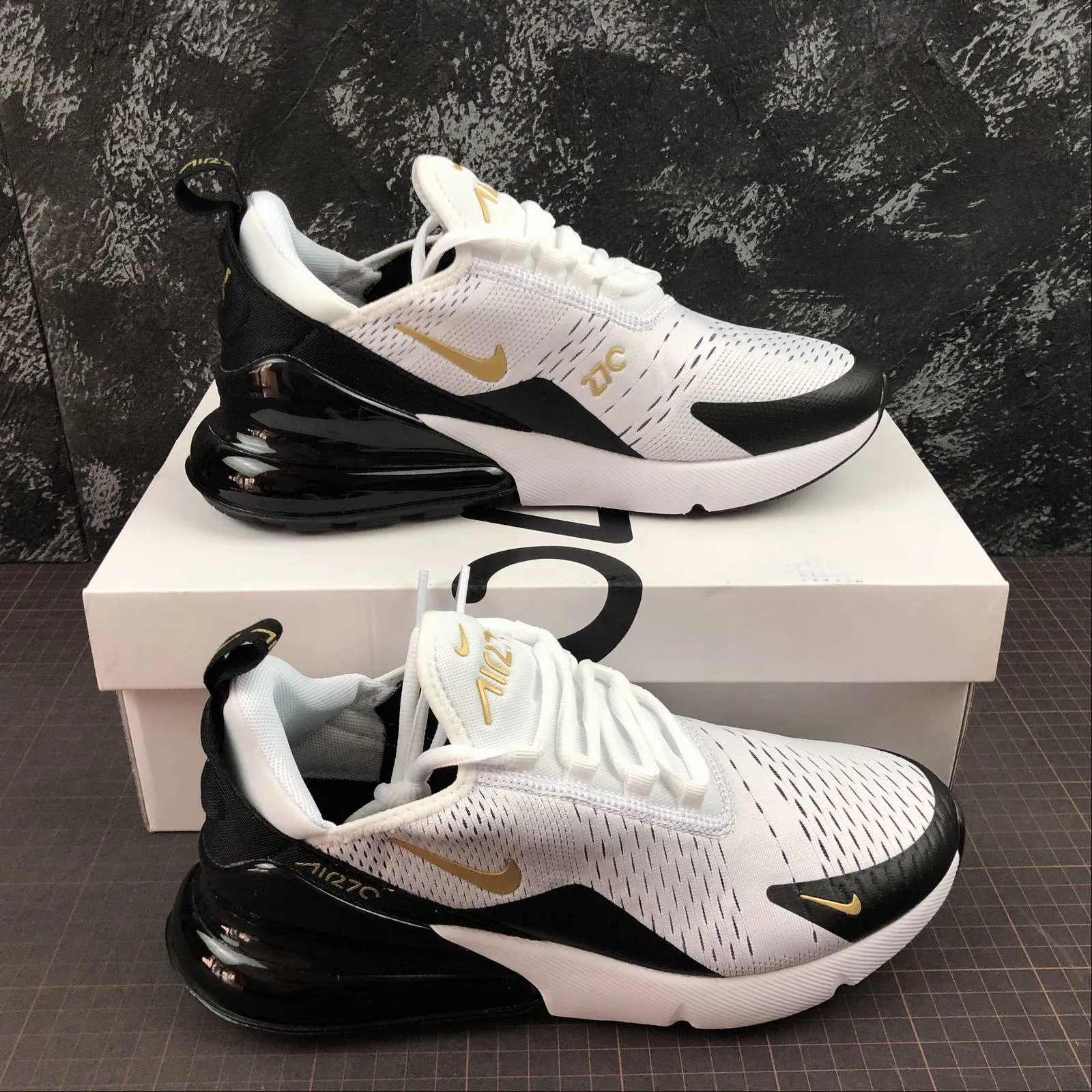 Air Max 270 White Metallic Gold Black AV7892-100 Easy - Maintenance moisture - wicking shoe attribute