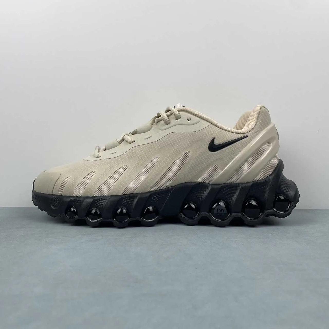 mental health benefits professional runner Air Max Dn8 Fossil Black HF5509-101