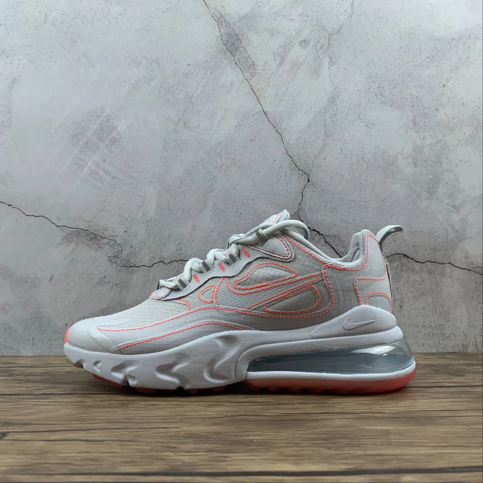 Air Max 270 React SP White White-Flash Crimson CQ6549-100 Snug