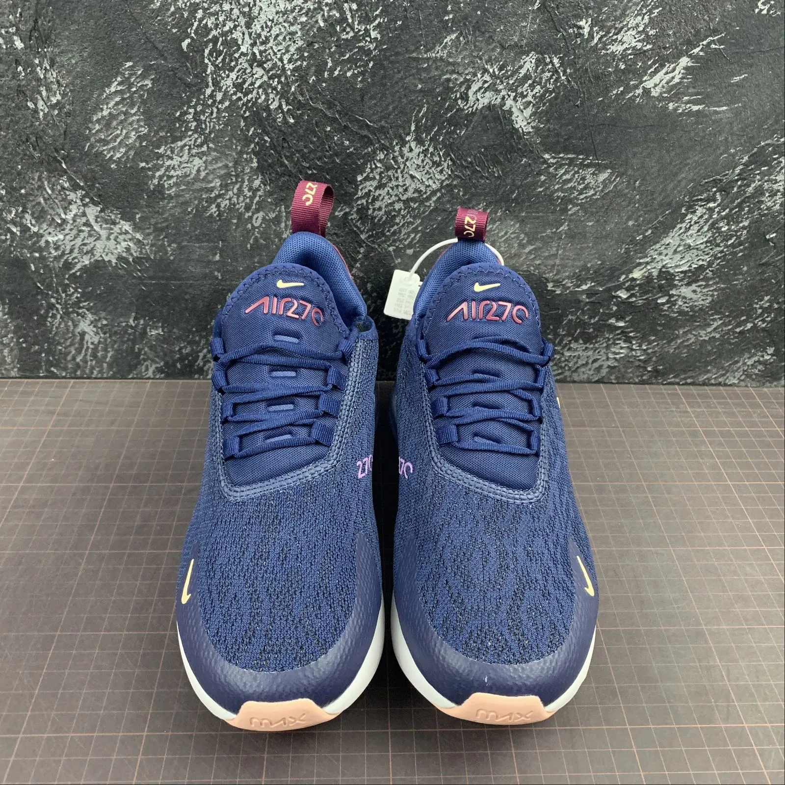 running in a crater area shoes Air Max 270 Blue Void True Berry Platinum Tint Crimson Tint AH6789-402