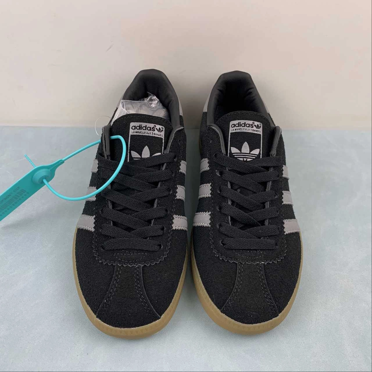 Adidas Bermuda Carbon Grey Four Gum CQ2781 Minimalist feel