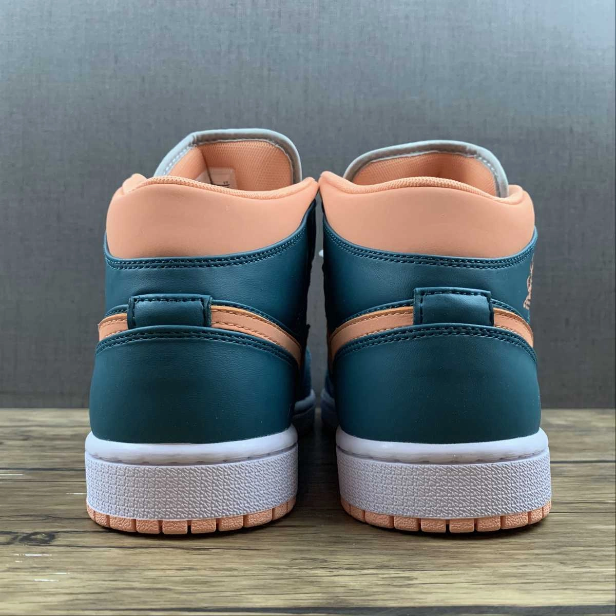 Hyper Elastic Platform Shallow Footprint Air Jordan 1 Mid Pink Green