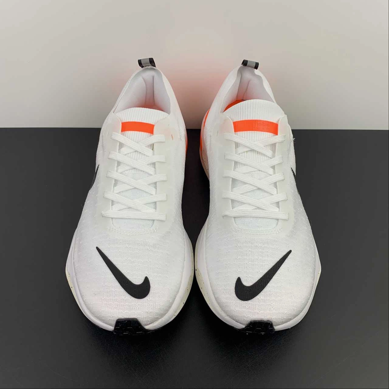 Motion Boost ZoomX Invincible Run FK 3 White Bright Crimson DR2615-101