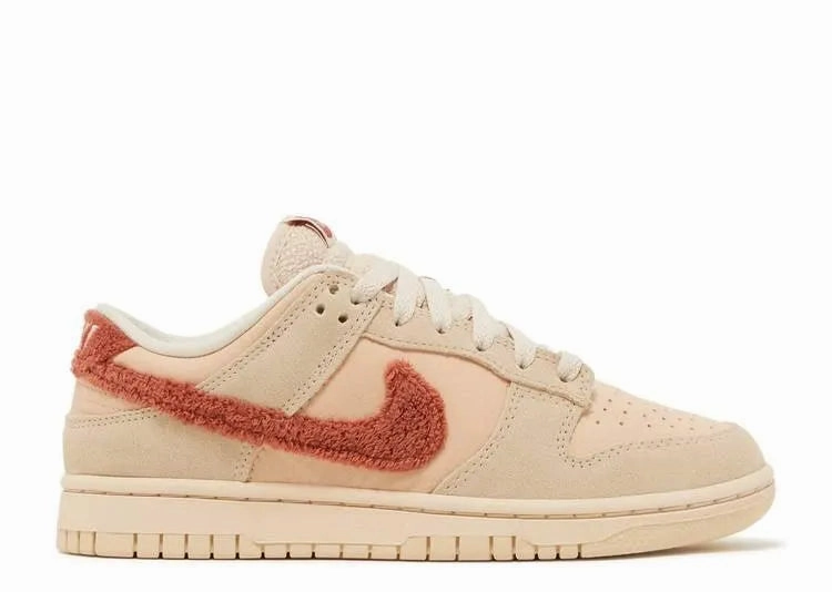 Dunk Low Terry Swoosh (W) Comfort Fit
