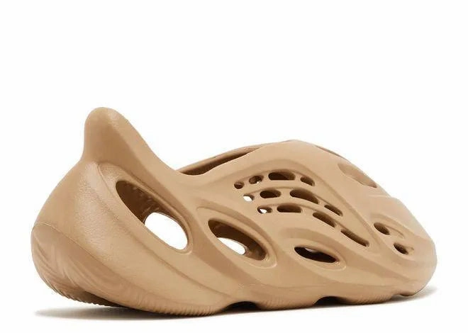 Yeezy Foam RNNR Clay Taupe Fresh Comfort